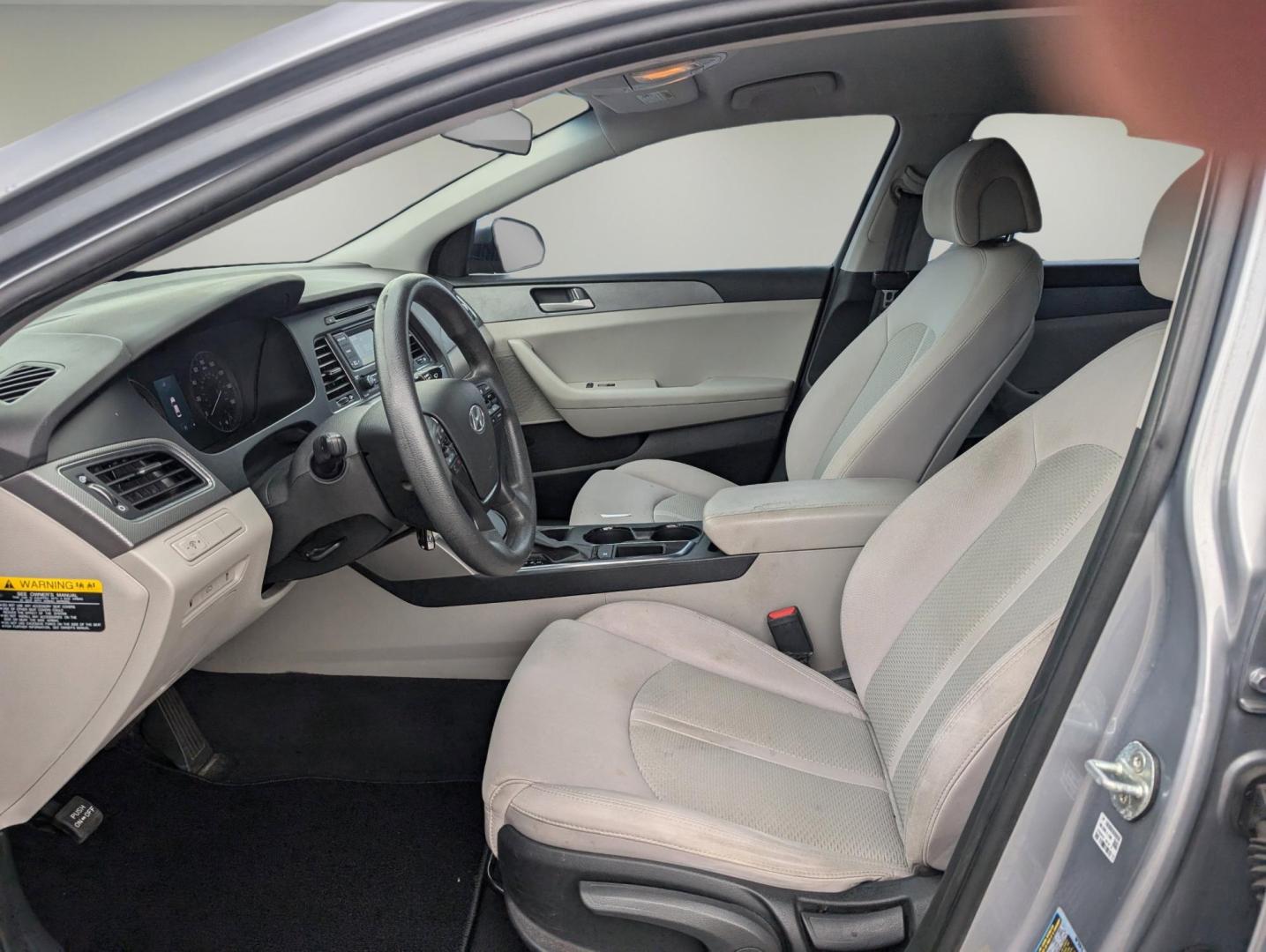 2017 /Gray Hyundai Sonata 2.4L (5NPE24AF4HH) with an Regular Unleaded I-4 2.4 L/144 engine, 6-Speed Automatic w/OD transmission, located at 3959 U.S. 80 W, Phenix City, AL, 36870, (334) 297-4885, 32.469296, -85.135185 - 2017 Hyundai Sonata 2.4L - Photo#10