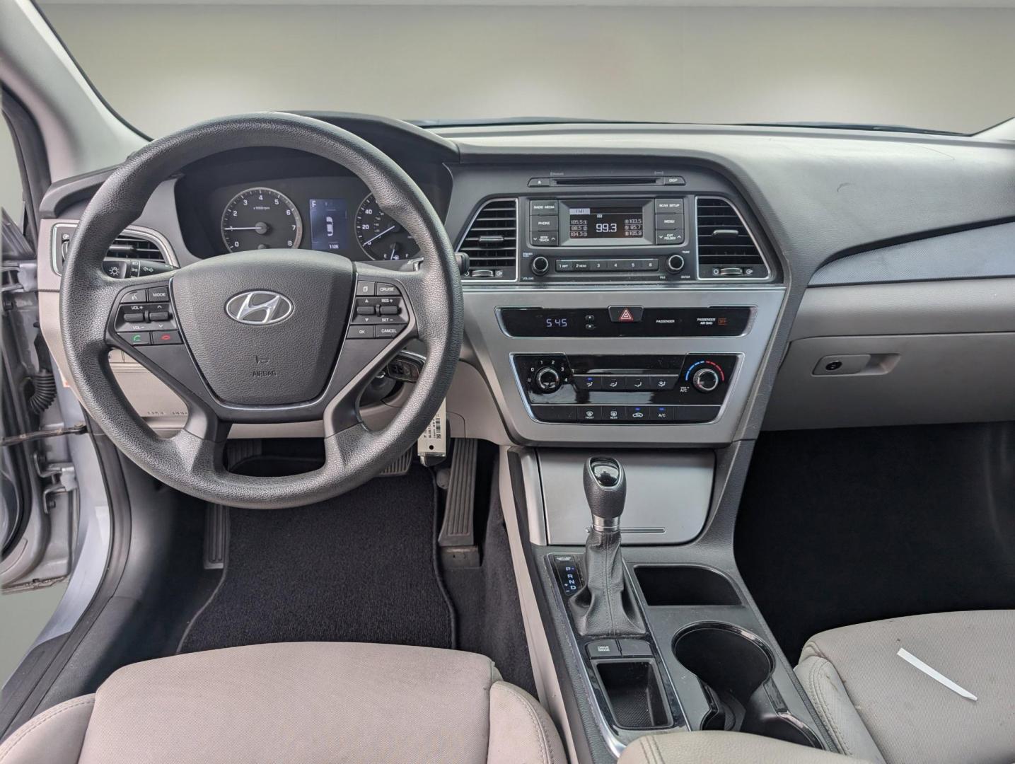 2017 /Gray Hyundai Sonata 2.4L (5NPE24AF4HH) with an Regular Unleaded I-4 2.4 L/144 engine, 6-Speed Automatic w/OD transmission, located at 3959 U.S. 80 W, Phenix City, AL, 36870, (334) 297-4885, 32.469296, -85.135185 - 2017 Hyundai Sonata 2.4L - Photo#13