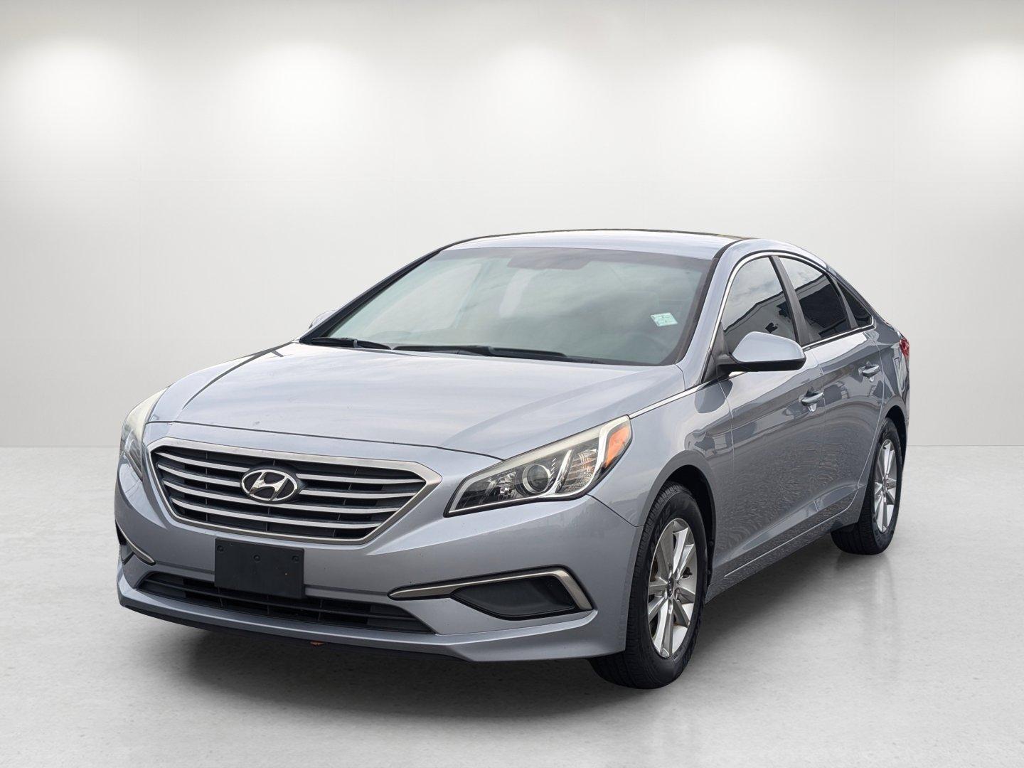 2017 /Gray Hyundai Sonata 2.4L (5NPE24AF4HH) with an Regular Unleaded I-4 2.4 L/144 engine, 6-Speed Automatic w/OD transmission, located at 3959 U.S. 80 W, Phenix City, AL, 36870, (334) 297-4885, 32.469296, -85.135185 - 2017 Hyundai Sonata 2.4L - Photo#1