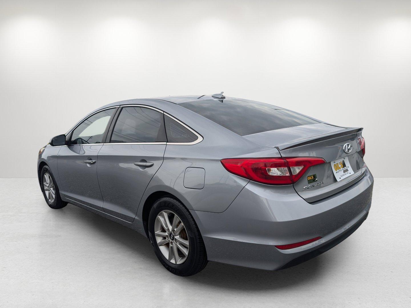 2017 /Gray Hyundai Sonata 2.4L (5NPE24AF4HH) with an Regular Unleaded I-4 2.4 L/144 engine, 6-Speed Automatic w/OD transmission, located at 3959 U.S. 80 W, Phenix City, AL, 36870, (334) 297-4885, 32.469296, -85.135185 - 2017 Hyundai Sonata 2.4L - Photo#7