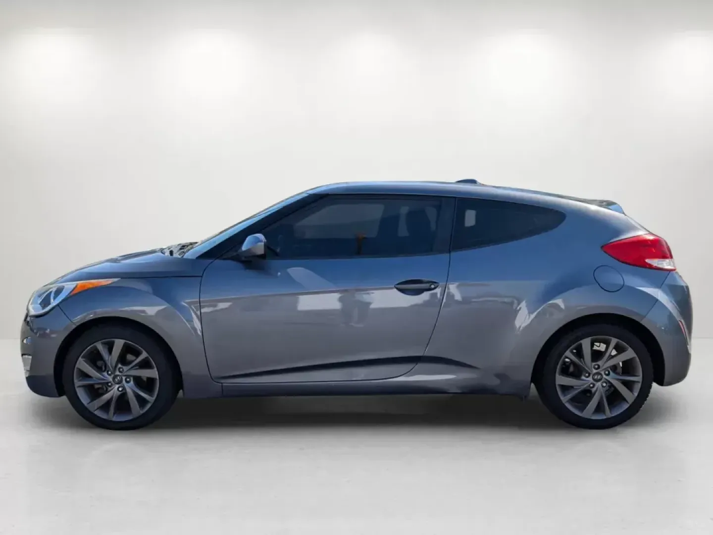 2017 /Black Hyundai Veloster (KMHTC6AD2HU) with an Regular Unleaded I-4 1.6 L/97 engine, 6-Speed Auto-Shift Manual w/OD transmission, located at 521 Old Farm Lane Rd, Prattville, AL, 36066, (334) 325-1505, 32.482460, -86.416367 - 2017 Hyundai Veloster - Photo#7