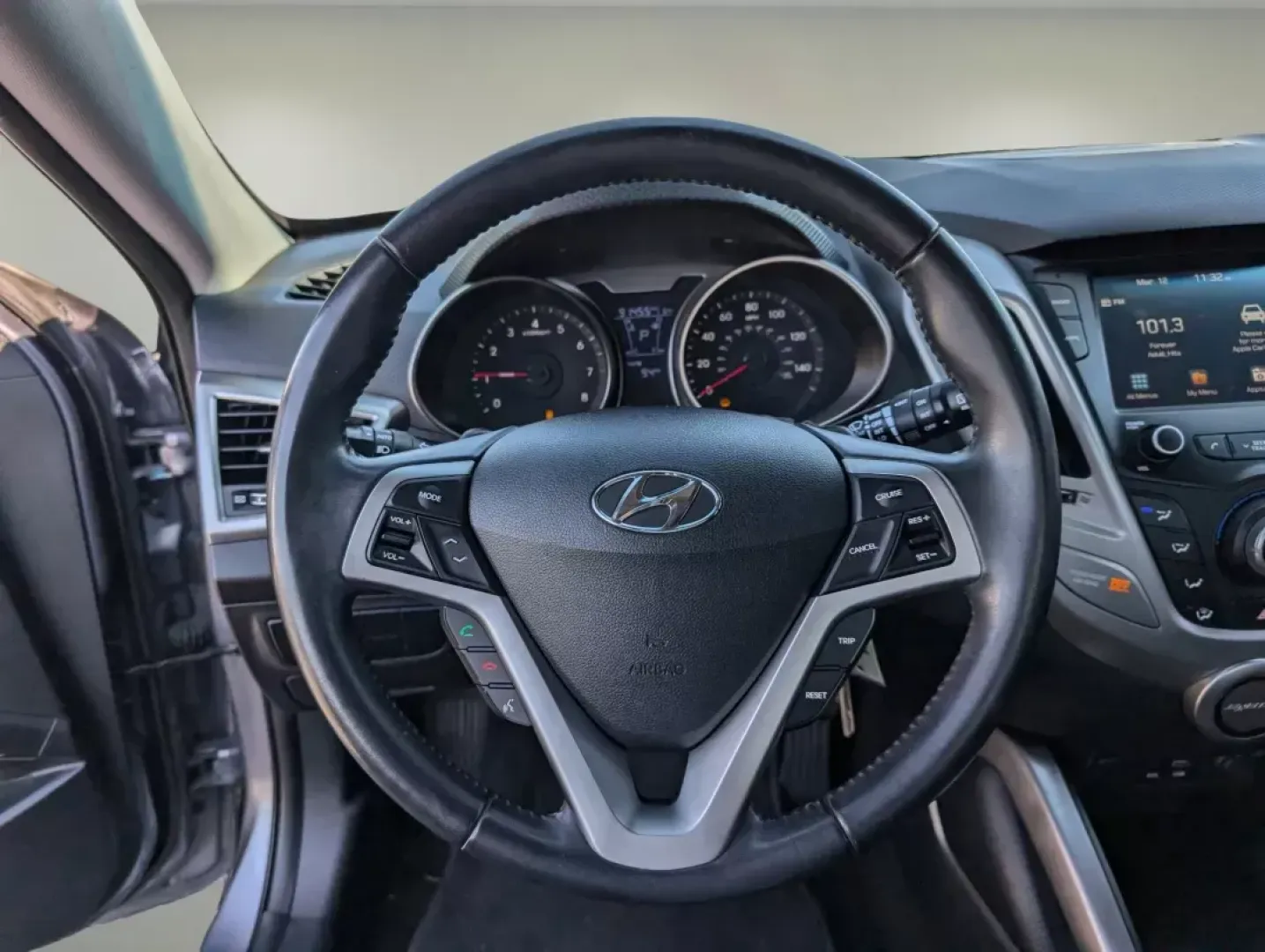 2017 /Black Hyundai Veloster (KMHTC6AD2HU) with an Regular Unleaded I-4 1.6 L/97 engine, 6-Speed Auto-Shift Manual w/OD transmission, located at 521 Old Farm Lane Rd, Prattville, AL, 36066, (334) 325-1505, 32.482460, -86.416367 - 2017 Hyundai Veloster - Photo#15
