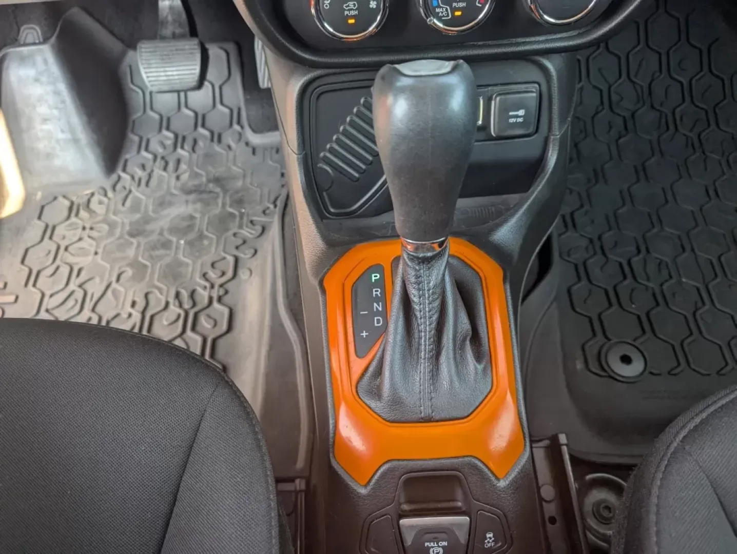 2017 /Black Jeep Renegade Sport (ZACCJAAB7HP) with an Other engine, located at 1430 Gateway Drive, Opelika, AL, 36801, (334) 239-0944, 32.637871, -85.409790 - **Adventure Awaits: 2017 Jeep Renegade Sport Perfect for Your Next Excursion!**<br /> <br /> Are you ready to take on the road with style and confidence? The 2017 Jeep Renegade Sport is the perfect crossover for those who embrace adventure while needing versatility for daily life. Whether you're co - Photo#13
