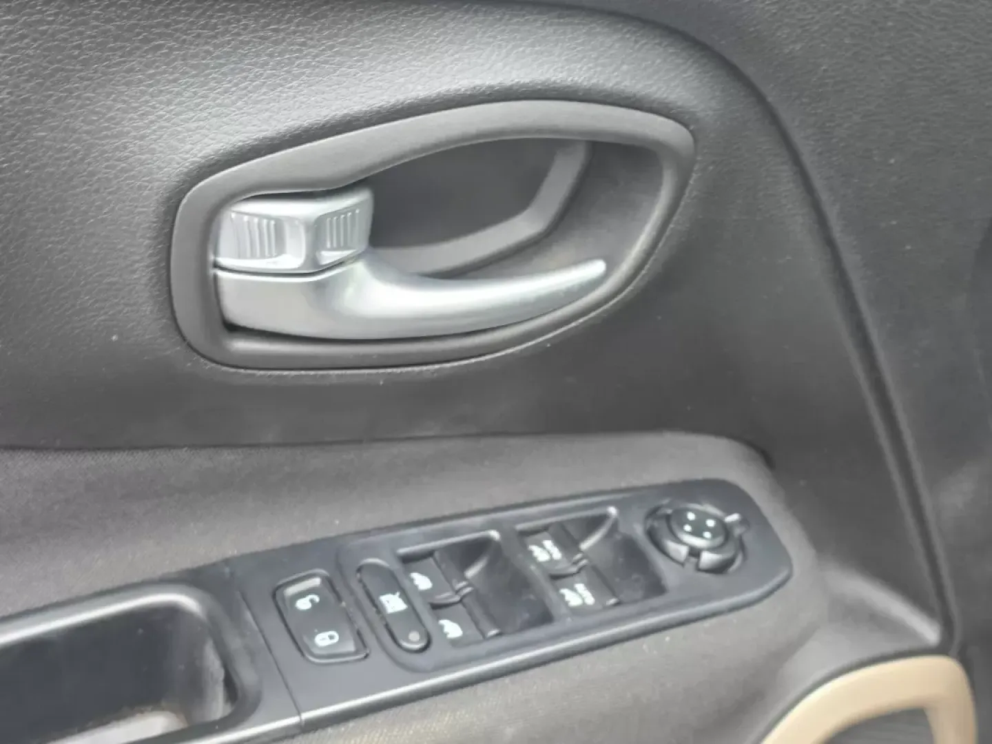 2017 /Black Jeep Renegade Latitude (ZACCJABB8HP) with an Other engine, located at 804 22nd Ave, Phenix City, AL, 36870, (334) 297-1860, 32.484749, -85.024475 - **Adventure Awaits: Explore the 2017 Jeep Renegade Latitude at Gils Auto**<br /> <br /> Are you ready to elevate your weekend adventures or tackle your daily commute with flair? The 2017 Jeep Renegade Latitude is the perfect crossover for those who crave both style and functionality. With its rugged - Photo#9