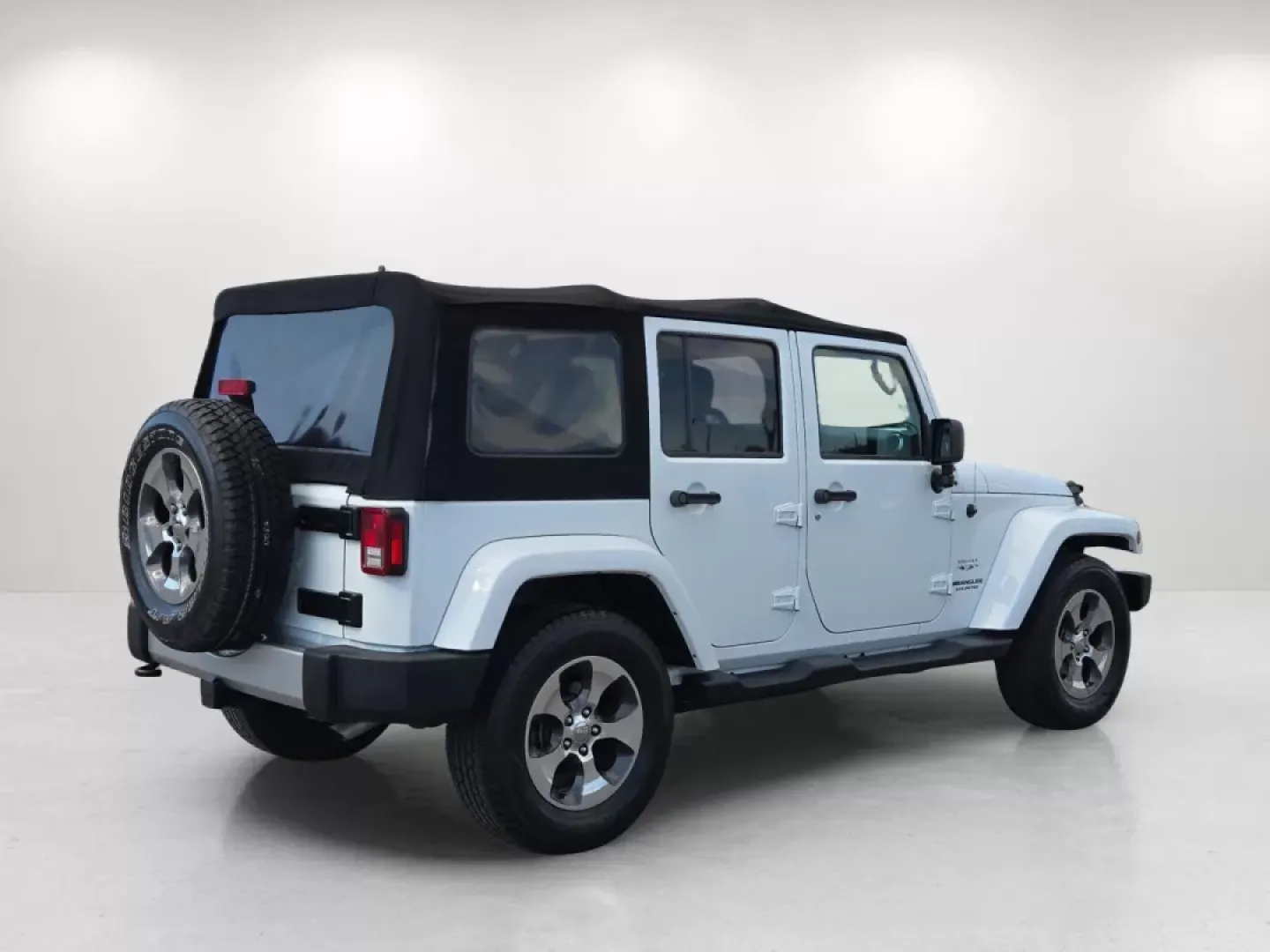 2017 /Black Jeep Wrangler Sahara (1C4BJWEGXHL) with an Other engine, located at 5115 14th Ave., Columbus, GA, 31904, (706) 323-0345, 32.511494, -84.971046 - **Unleash Your Adventurous Spirit with the 2017 Jeep Wrangler Sahara!** <br /> <br /> Are you ready to embrace the thrill of the open road or tackle off-road trails with friends and family? Look no further than this 2017 Jeep Wrangler Sahara, available now at *Gils Auto - Prattville*. Located at 521 - Photo#5