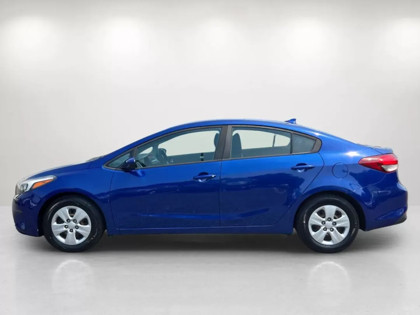 2017 /Black Kia Forte LX (3KPFK4A79HE) with an Other engine, located at 1430 Gateway Drive, Opelika, AL, 36801, (334) 239-0944, 32.637871, -85.409790 - **Discover Your Next Adventure with the 2017 Kia Forte at Gils Auto - Phenix City!**<br /> <br /> Are you in search of a reliable and stylish sedan that fits seamlessly into your daily life? Look no further than the 2017 Kia Forte LX, available now at Gils Auto in Phenix City, AL. This vehicle is pe - Photo#7