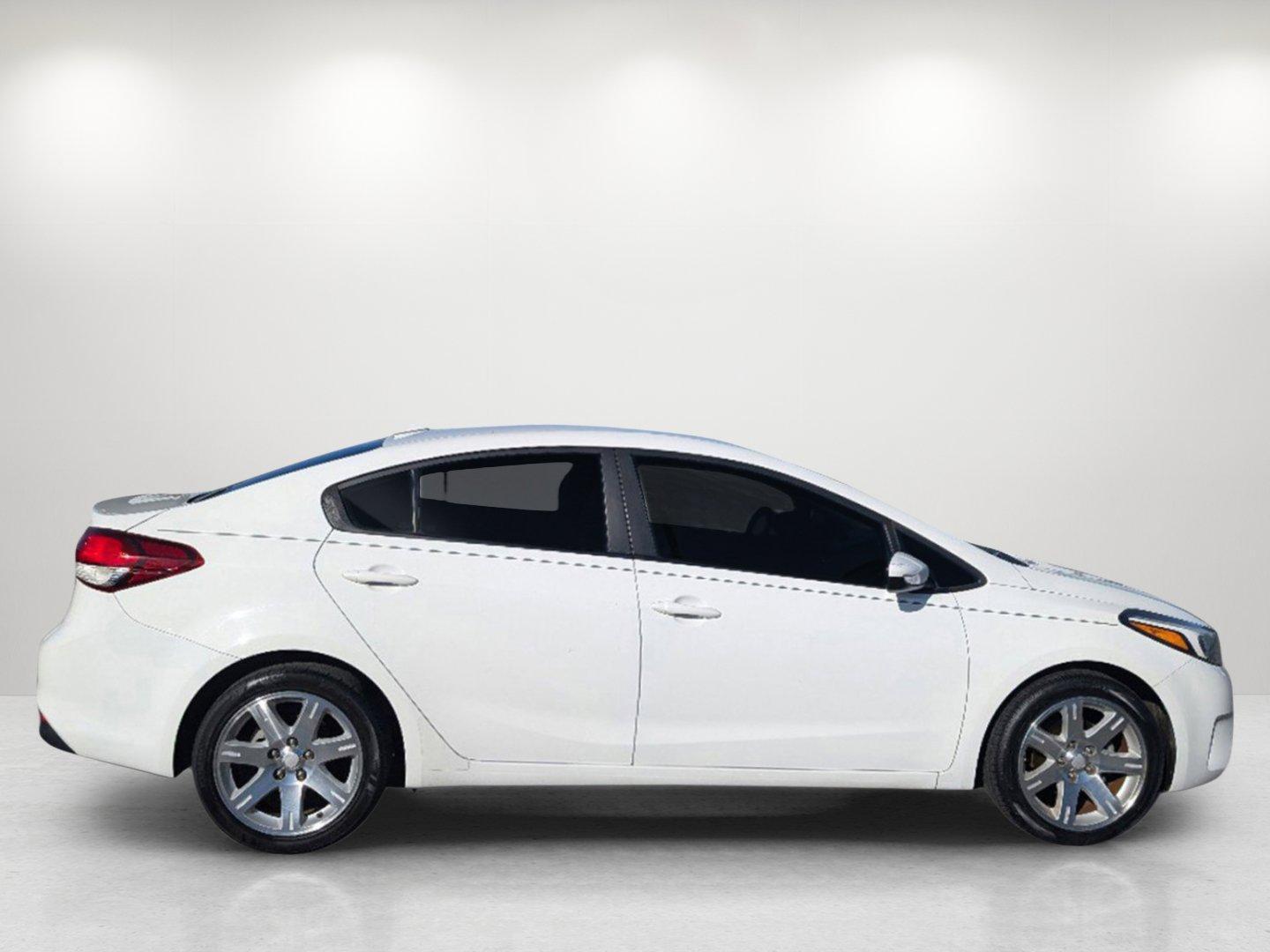 2017 /Gray Kia Forte LX (3KPFK4A79HE) with an Regular Unleaded I-4 2.0 L/122 engine, 6-Speed Automatic w/OD transmission, located at 804 22nd Ave, Phenix City, AL, 36870, (334) 297-1860, 32.484749, -85.024475 - 2017 Kia Forte LX - Photo#3