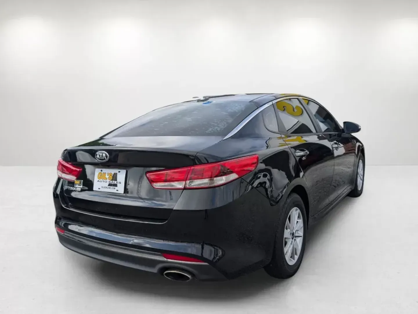 2017 /Beige Kia Optima LX (5XXGT4L3XHG) with an Regular Unleaded I-4 2.4 L/144 engine, 6-Speed Automatic w/OD transmission, located at 521 Old Farm Lane Rd, Prattville, AL, 36066, (334) 325-1505, 32.482460, -86.416367 - **Discover Your Next Adventure with the 2017 Kia Optima at Gils Auto - Prattville!**<br /> <br /> Are you searching for the perfect blend of comfort, style, and reliability for your daily commute or weekend road trips? Look no further! The 2017 Kia Optima LX is designed for individuals and families - Photo#4