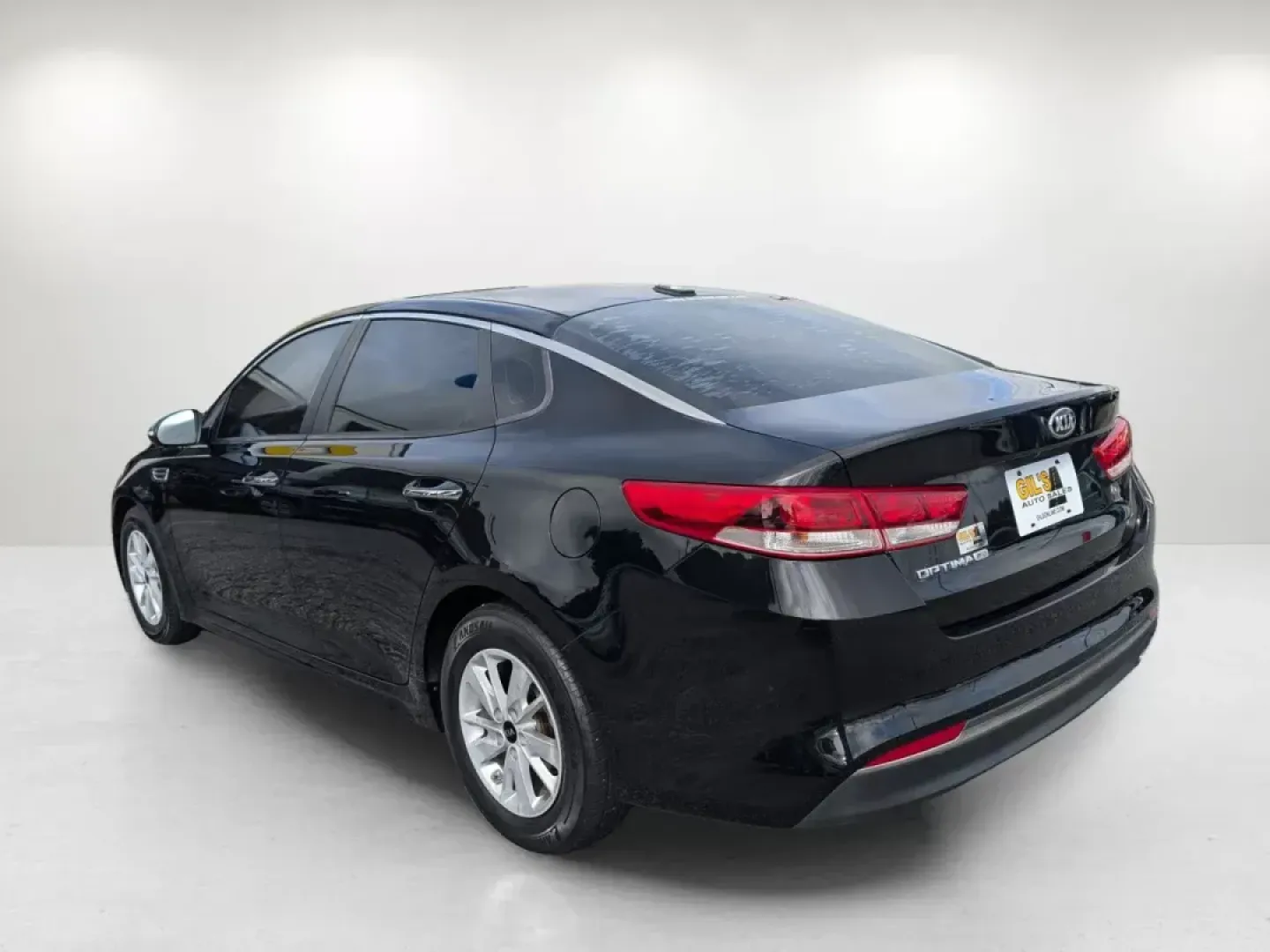 2017 /Beige Kia Optima LX (5XXGT4L3XHG) with an Regular Unleaded I-4 2.4 L/144 engine, 6-Speed Automatic w/OD transmission, located at 521 Old Farm Lane Rd, Prattville, AL, 36066, (334) 325-1505, 32.482460, -86.416367 - **Discover Your Next Adventure with the 2017 Kia Optima at Gils Auto - Prattville!**<br /> <br /> Are you searching for the perfect blend of comfort, style, and reliability for your daily commute or weekend road trips? Look no further! The 2017 Kia Optima LX is designed for individuals and families - Photo#6