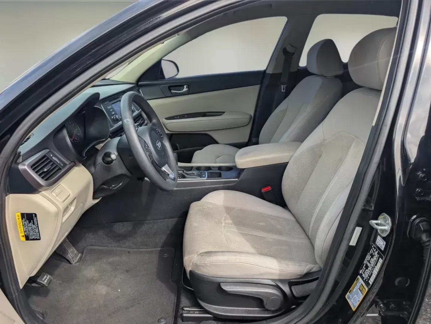 2017 /Beige Kia Optima LX (5XXGT4L3XHG) with an Regular Unleaded I-4 2.4 L/144 engine, 6-Speed Automatic w/OD transmission, located at 521 Old Farm Lane Rd, Prattville, AL, 36066, (334) 325-1505, 32.482460, -86.416367 - **Discover Your Next Adventure with the 2017 Kia Optima at Gils Auto - Prattville!**<br /> <br /> Are you searching for the perfect blend of comfort, style, and reliability for your daily commute or weekend road trips? Look no further! The 2017 Kia Optima LX is designed for individuals and families - Photo#9