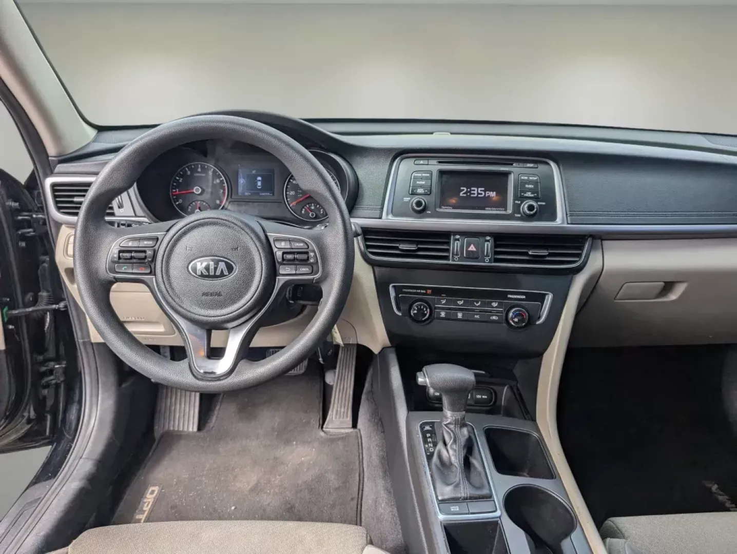 2017 /Beige Kia Optima LX (5XXGT4L3XHG) with an Regular Unleaded I-4 2.4 L/144 engine, 6-Speed Automatic w/OD transmission, located at 521 Old Farm Lane Rd, Prattville, AL, 36066, (334) 325-1505, 32.482460, -86.416367 - **Discover Your Next Adventure with the 2017 Kia Optima at Gils Auto - Prattville!**<br /> <br /> Are you searching for the perfect blend of comfort, style, and reliability for your daily commute or weekend road trips? Look no further! The 2017 Kia Optima LX is designed for individuals and families - Photo#11