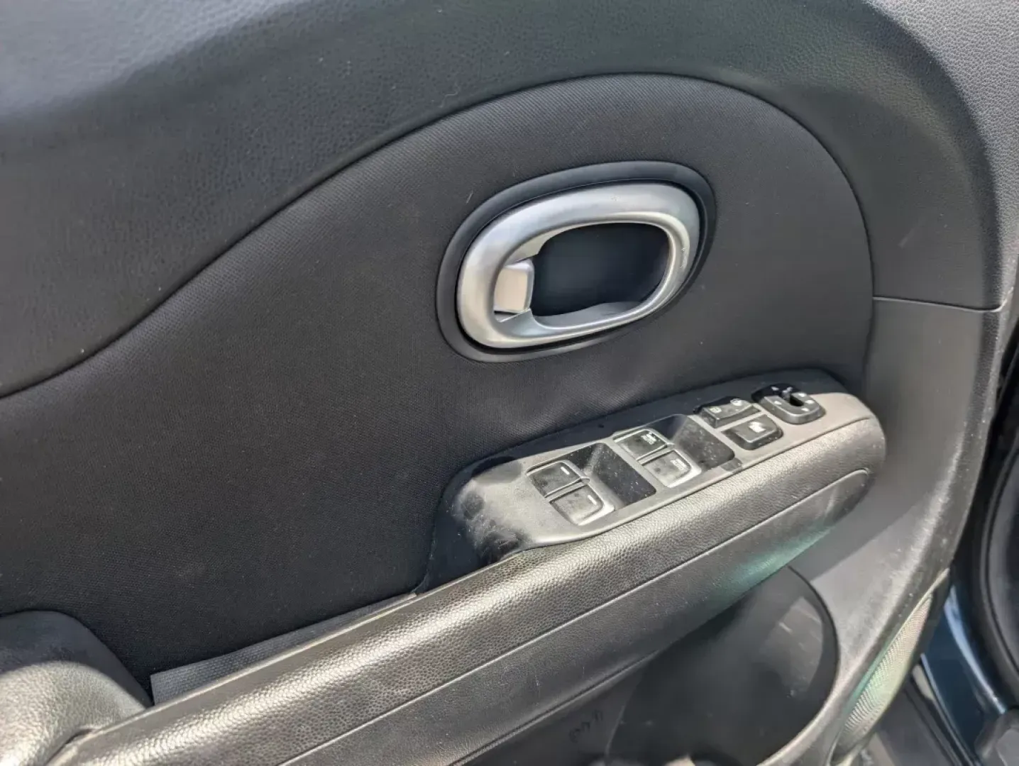 2017 /Black Kia Soul + (KNDJP3A54H7) with an Regular Unleaded I-4 2.0 L/122 engine, 6-Speed Automatic w/OD transmission, located at 3959 U.S. 80 W, Phenix City, AL, 36870, (334) 297-4885, 32.469296, -85.135185 - 2017 Kia Soul + - Photo#9