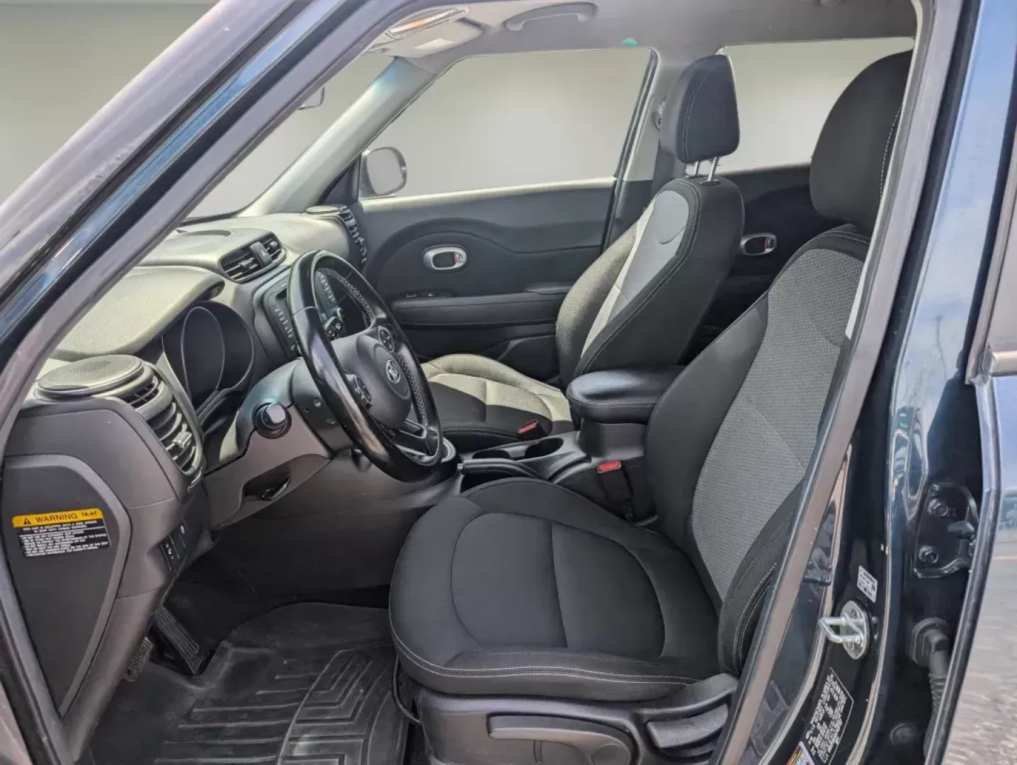 2017 /Black Kia Soul + (KNDJP3A54H7) with an Regular Unleaded I-4 2.0 L/122 engine, 6-Speed Automatic w/OD transmission, located at 3959 U.S. 80 W, Phenix City, AL, 36870, (334) 297-4885, 32.469296, -85.135185 - 2017 Kia Soul + - Photo#10