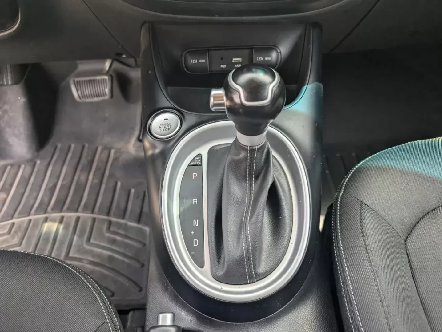 2017 /Black Kia Soul + (KNDJP3A54H7) with an Regular Unleaded I-4 2.0 L/122 engine, 6-Speed Automatic w/OD transmission, located at 3959 U.S. 80 W, Phenix City, AL, 36870, (334) 297-4885, 32.469296, -85.135185 - 2017 Kia Soul + - Photo#13