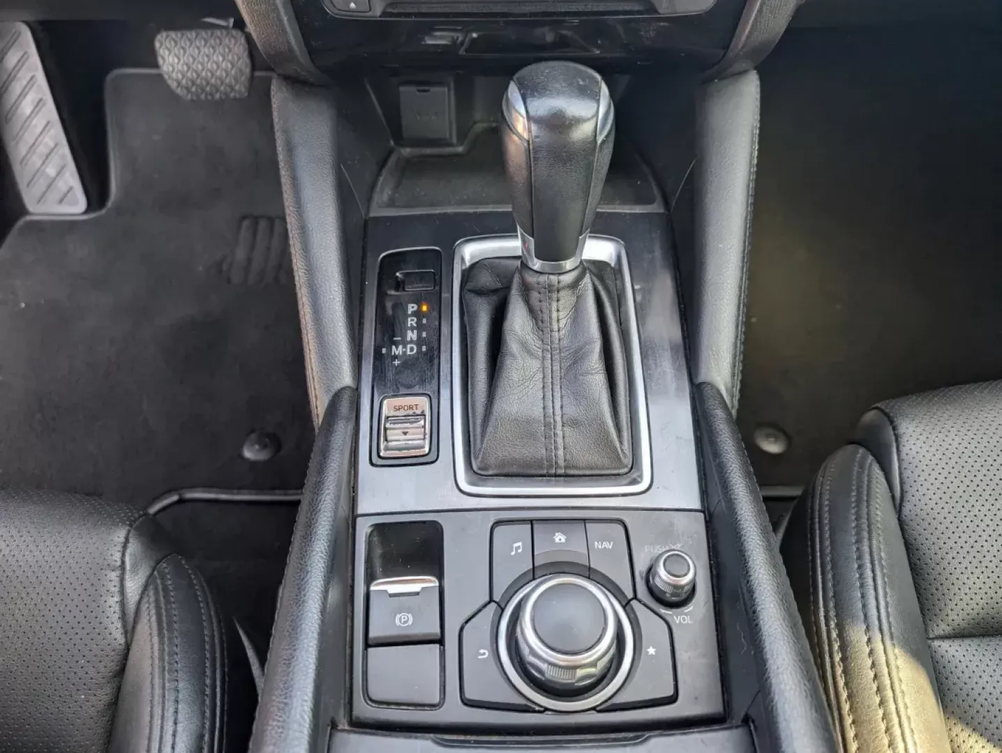 2017 /Black Mazda Mazda6 Touring (JM1GL1V50H1) with an Other engine, located at 3959 U.S. 80 W, Phenix City, AL, 36870, (334) 297-4885, 32.469296, -85.135185 - **Unleash Your Adventurous Spirit with the 2017 Mazda6!**<br /> <br /> At Gils Auto - Phenix City #2, we understand that life is about experiences. Whether you're navigating a bustling city, embarking on weekend getaways, or simply commuting to work, the 2017 Mazda6 is the perfect companion for all - Photo#12