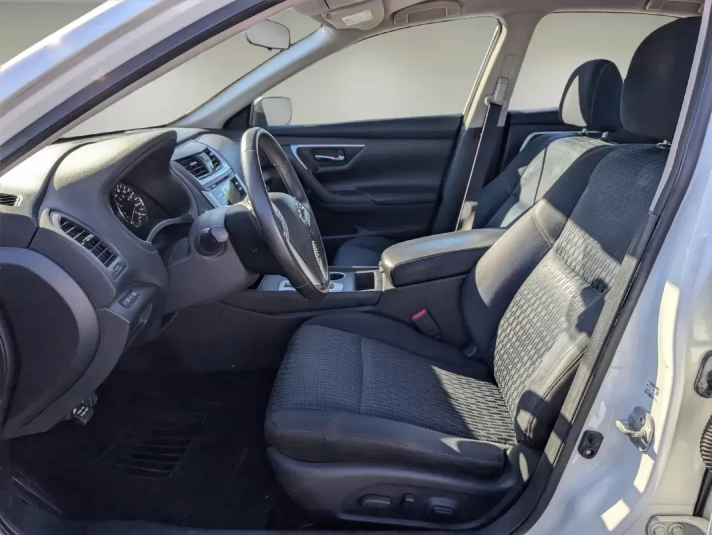 2017 /Charcoal Nissan Altima 2.5 SV (1N4AL3AP7HC) with an Regular Unleaded I-4 2.5 L/152 engine, 1-Speed CVT w/OD transmission, located at 7000 Northlake Connector, Columbus, GA, 31904, (706) 987-8085, 32.524975, -84.978134 - 2017 Nissan Altima 2.5 SV - Photo#9