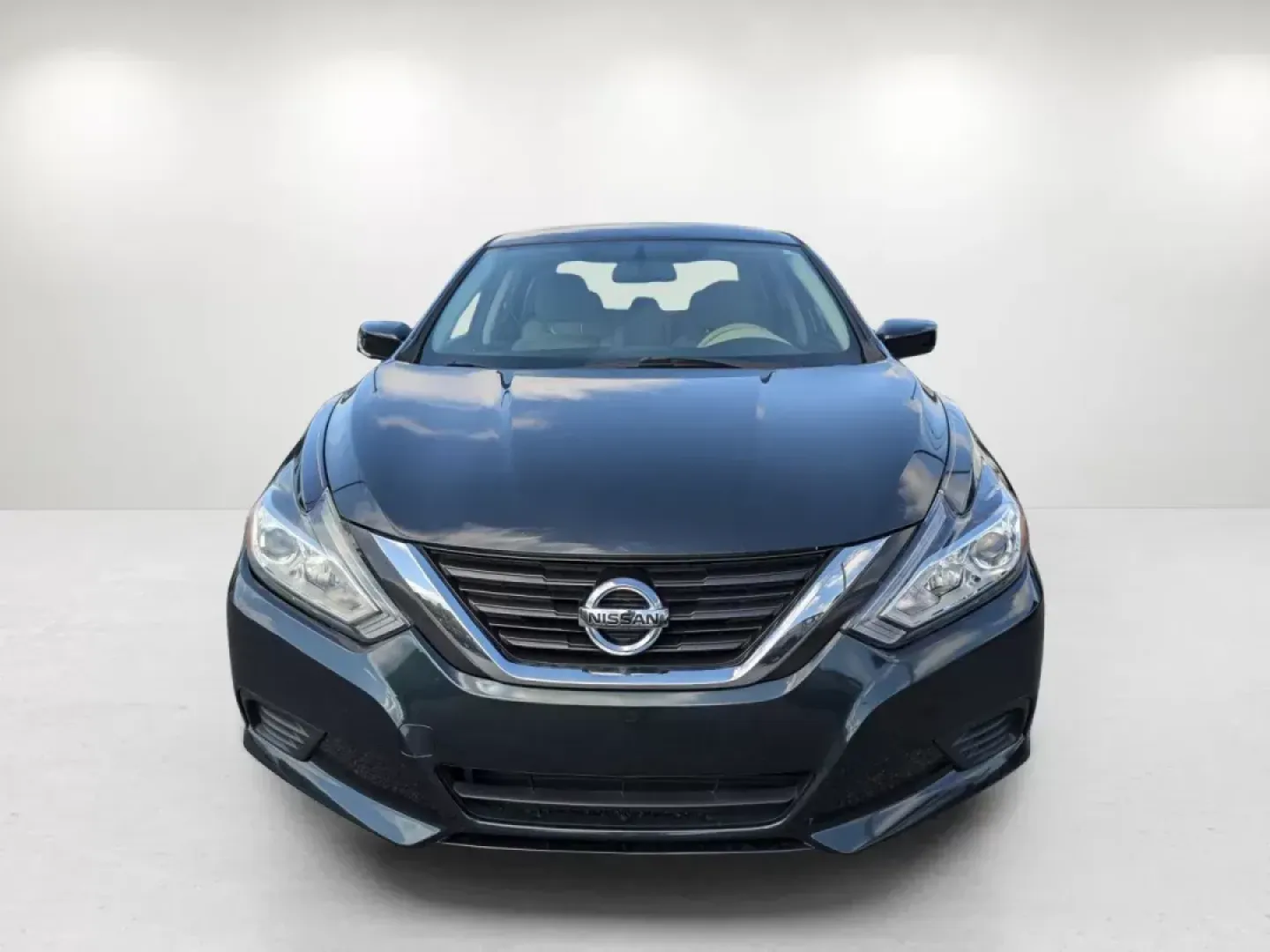 2017 /Beige Nissan Altima 2.5 S (1N4AL3AP0HC) with an Regular Unleaded I-4 2.5 L/152 engine, 1-Speed CVT w/OD transmission, located at 3959 U.S. 80 W, Phenix City, AL, 36870, (334) 297-4885, 32.469296, -85.135185 - 2017 Nissan Altima 2.5 S - Photo#2