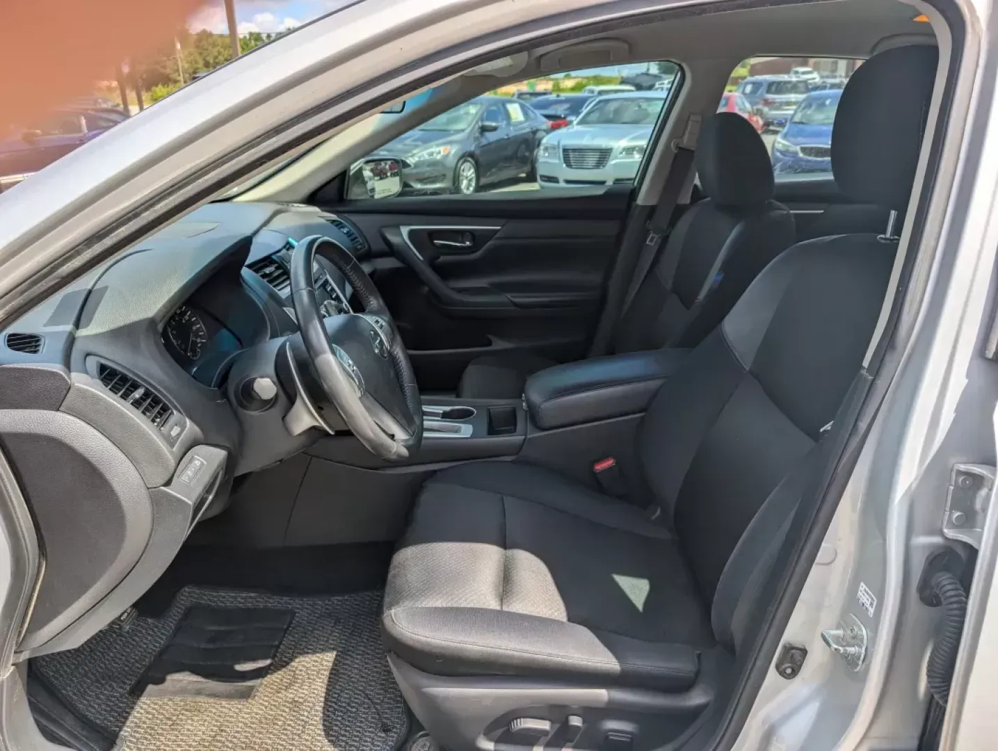 2017 /Sport Interior Nissan Altima 2.5 SR (1N4AL3AP3HC) with an Other engine, located at 3959 U.S. 80 W, Phenix City, AL, 36870, (334) 297-4885, 32.469296, -85.135185 - **Discover Your New Adventure with the 2017 Nissan Altima 2.5 SR at Gils Auto!**<br /> <br /> Are you in search of a reliable vehicle that perfectly balances style, performance, and practicality? Look no further than the 2017 Nissan Altima 2.5 SR, available now at Gils Auto in Phenix City, AL! This - Photo#9