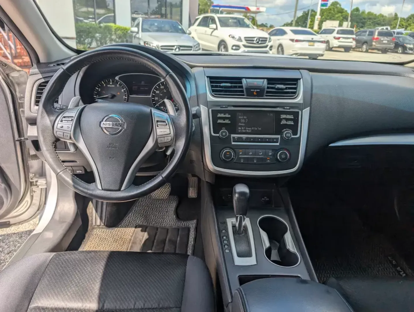 2017 /Sport Interior Nissan Altima 2.5 SR (1N4AL3AP3HC) with an Other engine, located at 3959 U.S. 80 W, Phenix City, AL, 36870, (334) 297-4885, 32.469296, -85.135185 - **Discover Your New Adventure with the 2017 Nissan Altima 2.5 SR at Gils Auto!**<br /> <br /> Are you in search of a reliable vehicle that perfectly balances style, performance, and practicality? Look no further than the 2017 Nissan Altima 2.5 SR, available now at Gils Auto in Phenix City, AL! This - Photo#11