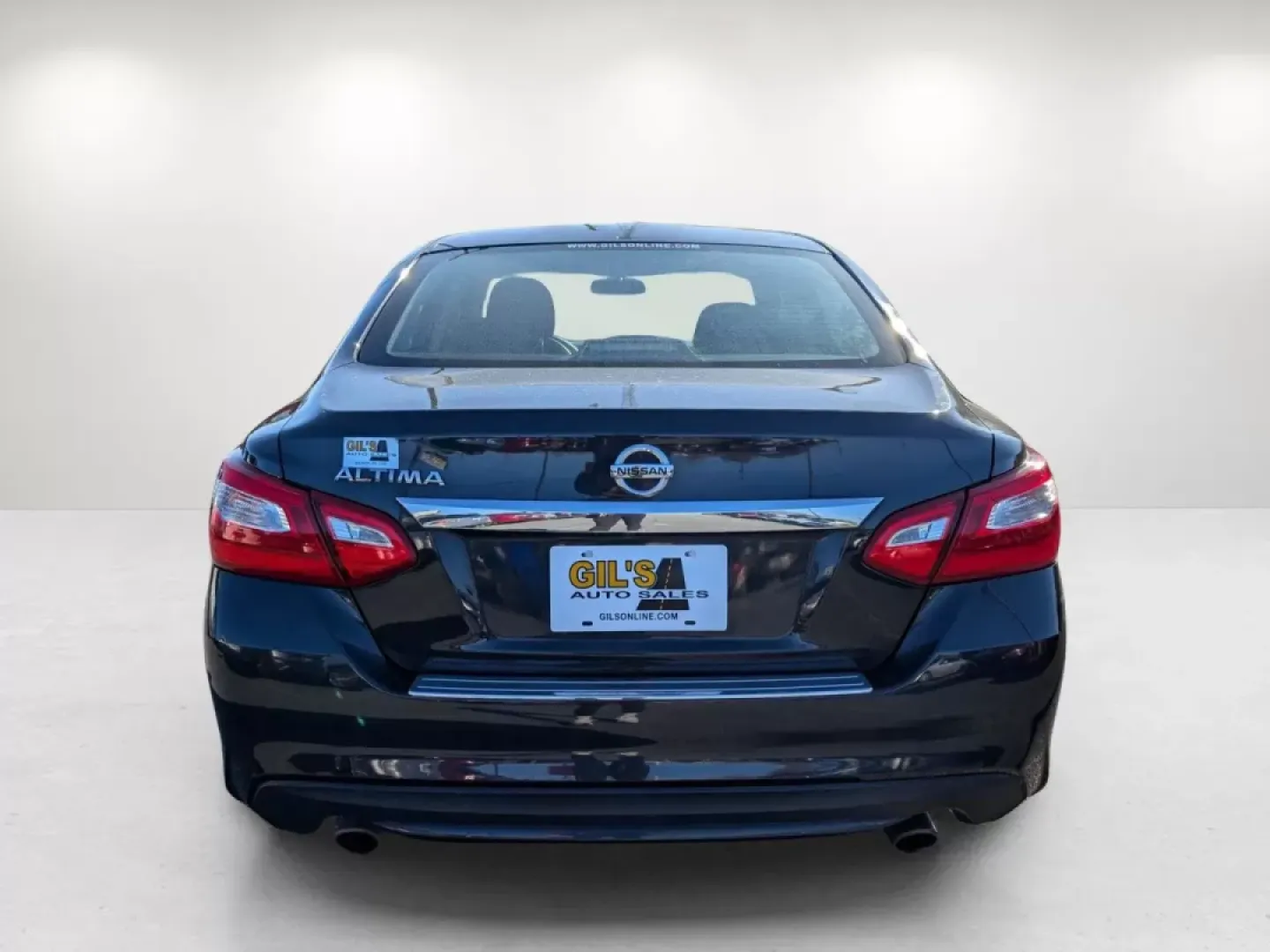 2017 /Charcoal Nissan Altima 2.5 S (1N4AL3AP3HC) with an Other engine, located at 7000 Northlake Connector, Columbus, GA, 31904, (706) 987-8085, 32.524975, -84.978134 - Discover the perfect blend of style, comfort, and practicality with the 2017 Nissan Altima 2.5 S, available now at Gils Auto in Columbus, GA. If you're a commuter looking for a reliable vehicle to navigate the hustle and bustle of daily life or a growing family that values safety and efficiency, thi - Photo#5