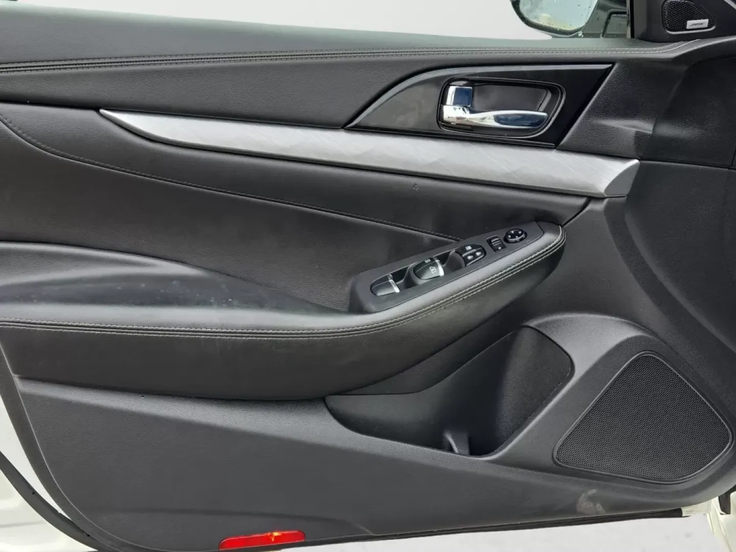 2017 /Charcoal Nissan Maxima SL (1N4AA6AP2HC) with an Other engine, located at 521 Old Farm Lane Rd, Prattville, AL, 36066, (334) 325-1505, 32.482460, -86.416367 - **Elevate Your Daily Drive with the 2017 Nissan Maxima SL!** <br /> <br /> If you're on the hunt for a vehicle that combines elegance with performance, look no further than the stunning 2017 Nissan Maxima SL. Perfect for professionals navigating the bustling streets of Prattville, AL, this luxurious - Photo#10