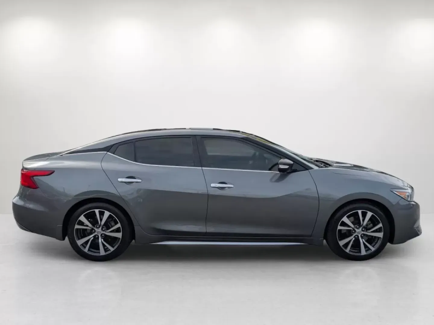 2017 /Charcoal Nissan Maxima Platinum (1N4AA6AP0HC) with an Other engine, located at 5115 14th Ave., Columbus, GA, 31904, (706) 323-0345, 32.511494, -84.971046 - Elevate your driving experience with the 2017 Nissan Maxima Platinum, the perfect sedan for those who crave luxury and performance without compromise. Whether you're a commuter looking to upgrade your daily drive or a growing family seeking comfort and safety, this stunning vehicle effortlessly blen - Photo#4