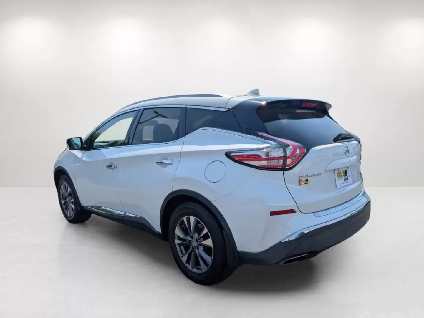 2017 /Graphite Nissan Murano SL (5N1AZ2MH1HN) with an Other engine, located at 1430 Gateway Drive, Opelika, AL, 36801, (334) 239-0944, 32.637871, -85.409790 - ### Discover the 2017 Nissan Murano SL: Your Ideal Family SUV at Gils Auto, Phenix City, AL!<br /> <br /> Are you in the market for a stylish and versatile SUV that fits seamlessly into your busy lifestyle? Look no further than the 2017 Nissan Murano SL, available now at Gils Auto, a trusted Buy Her - Photo#5