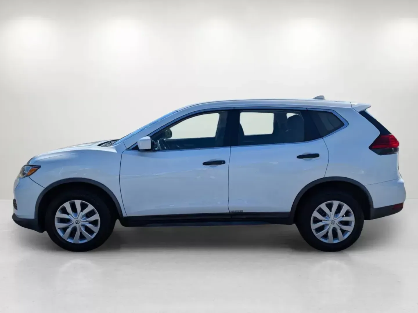 2017 /Charcoal Nissan Rogue S (KNMAT2MT6HP) with an Regular Unleaded I-4 2.5 L/152 engine, 1-Speed CVT w/OD transmission, located at 804 22nd Ave, Phenix City, AL, 36870, (334) 297-1860, 32.484749, -85.024475 - 2017 Nissan Rogue S - Photo#2