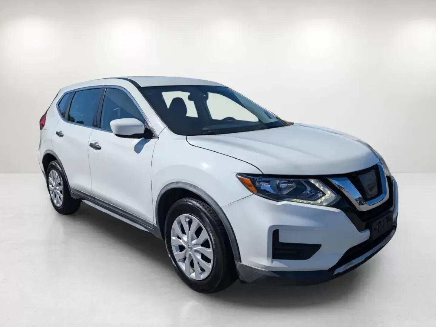 2017 /Charcoal Nissan Rogue S (KNMAT2MT6HP) with an Regular Unleaded I-4 2.5 L/152 engine, 1-Speed CVT w/OD transmission, located at 804 22nd Ave, Phenix City, AL, 36870, (334) 297-1860, 32.484749, -85.024475 - 2017 Nissan Rogue S - Photo#7