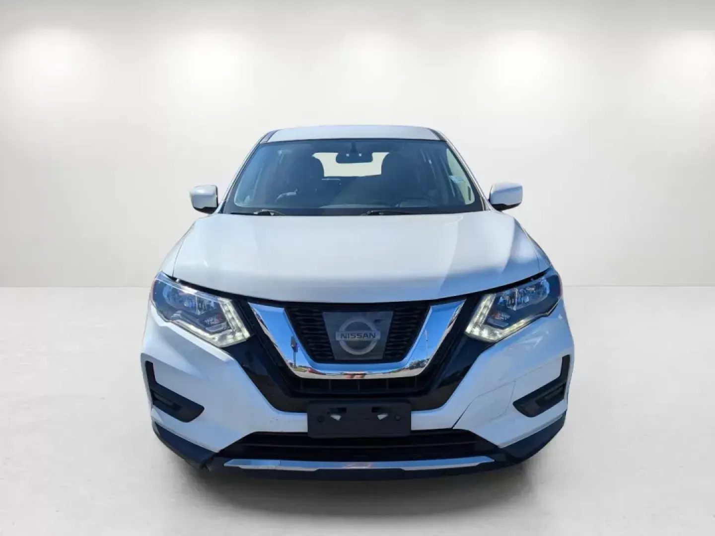 2017 /Charcoal Nissan Rogue S (KNMAT2MT6HP) with an Regular Unleaded I-4 2.5 L/152 engine, 1-Speed CVT w/OD transmission, located at 804 22nd Ave, Phenix City, AL, 36870, (334) 297-1860, 32.484749, -85.024475 - 2017 Nissan Rogue S - Photo#8