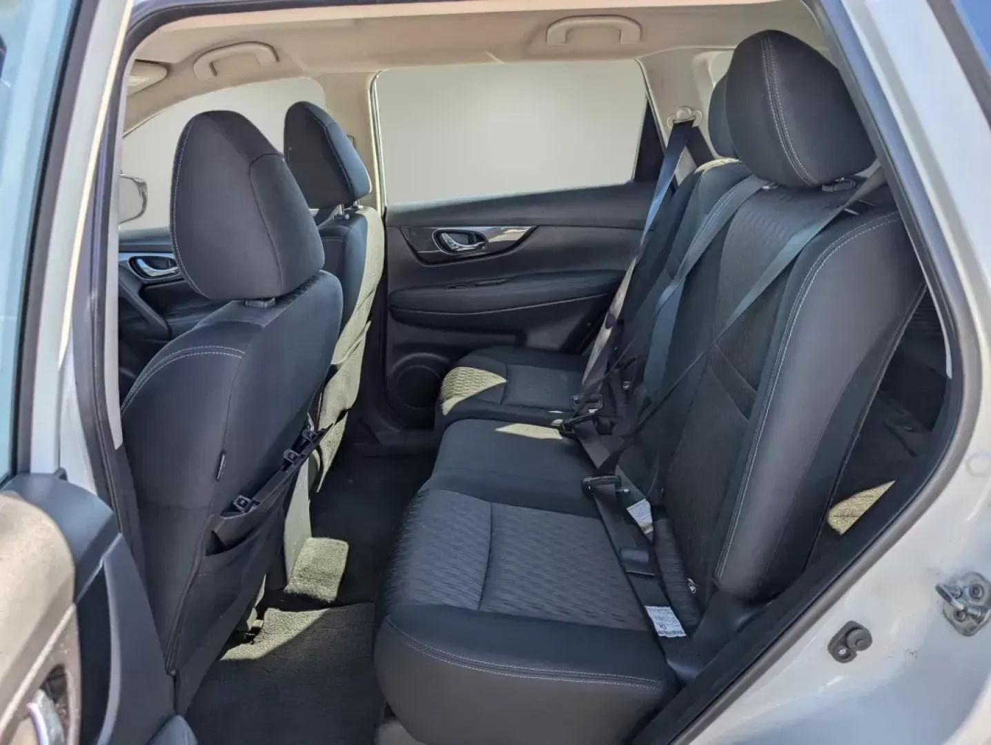 2017 /Charcoal Nissan Rogue S (KNMAT2MT6HP) with an Regular Unleaded I-4 2.5 L/152 engine, 1-Speed CVT w/OD transmission, located at 804 22nd Ave, Phenix City, AL, 36870, (334) 297-1860, 32.484749, -85.024475 - 2017 Nissan Rogue S - Photo#11