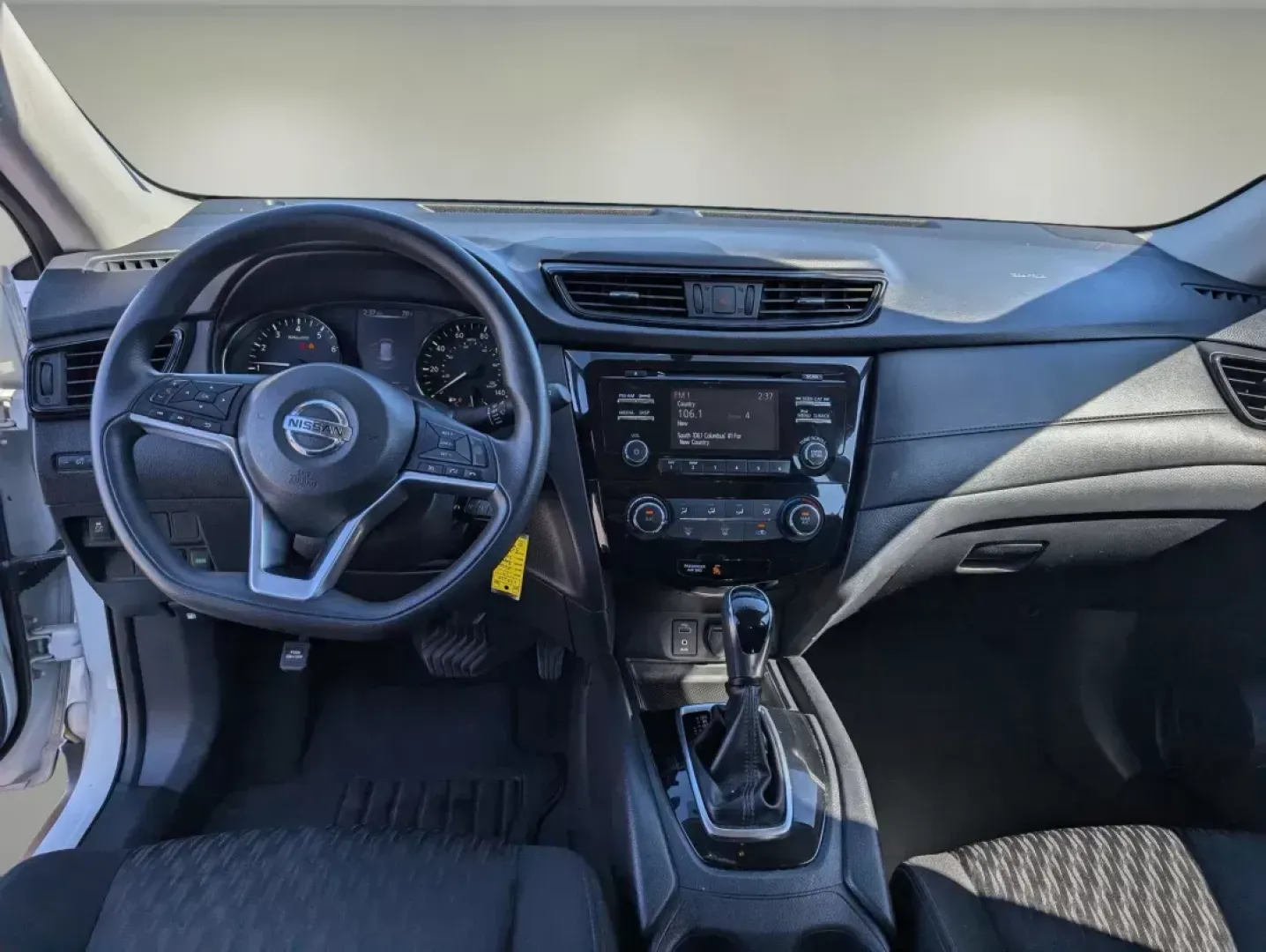 2017 /Charcoal Nissan Rogue S (KNMAT2MT6HP) with an Regular Unleaded I-4 2.5 L/152 engine, 1-Speed CVT w/OD transmission, located at 804 22nd Ave, Phenix City, AL, 36870, (334) 297-1860, 32.484749, -85.024475 - 2017 Nissan Rogue S - Photo#12