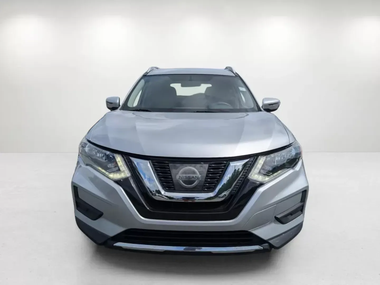 2017 /Charcoal Nissan Rogue S (JN8AT2MT8HW) with an Regular Unleaded I-4 2.5 L/152 engine, 1-Speed CVT w/OD transmission, located at 3959 U.S. 80 W, Phenix City, AL, 36870, (334) 297-4885, 32.469296, -85.135185 - 2017 Nissan Rogue S - Photo#2
