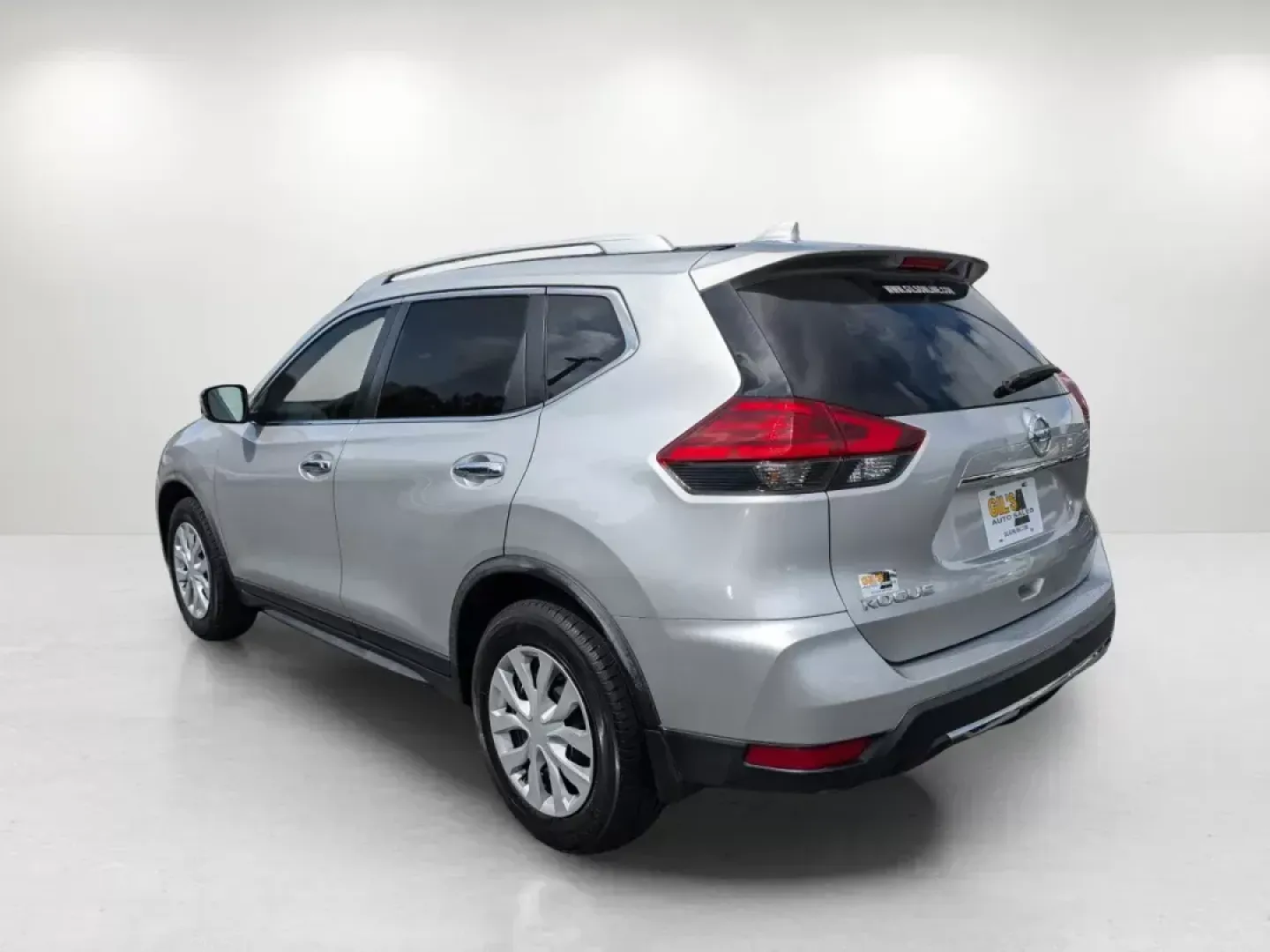 2017 /Charcoal Nissan Rogue S (JN8AT2MT8HW) with an Regular Unleaded I-4 2.5 L/152 engine, 1-Speed CVT w/OD transmission, located at 3959 U.S. 80 W, Phenix City, AL, 36870, (334) 297-4885, 32.469296, -85.135185 - 2017 Nissan Rogue S - Photo#7