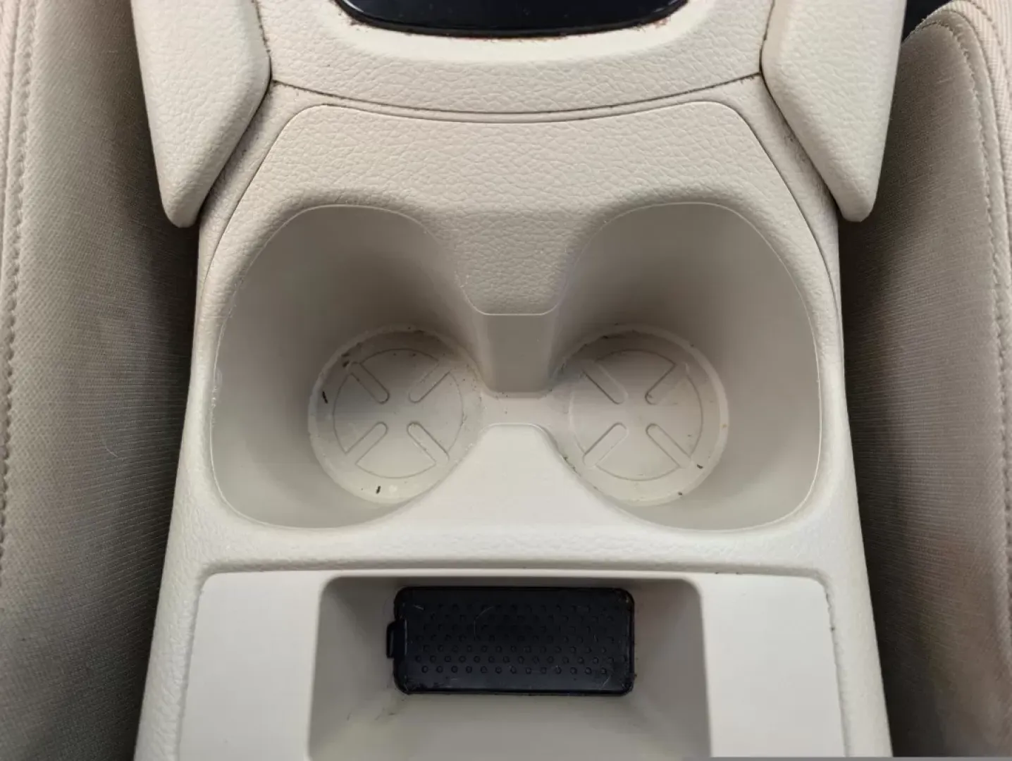 2017 /Almond Nissan Rogue S (KNMAT2MT2HP) with an Other engine, located at 3959 U.S. 80 W, Phenix City, AL, 36870, (334) 297-4885, 32.469296, -85.135185 - **Explore New Adventures with the 2017 Nissan Rogue at Gils Auto!**<br /> <br /> Are you looking for the perfect vehicle to elevate your weekends or enhance your daily commute? Look no further! The 2017 Nissan Rogue, available now at Gils Auto in Phenix City, AL, is designed to accommodate your acti - Photo#12