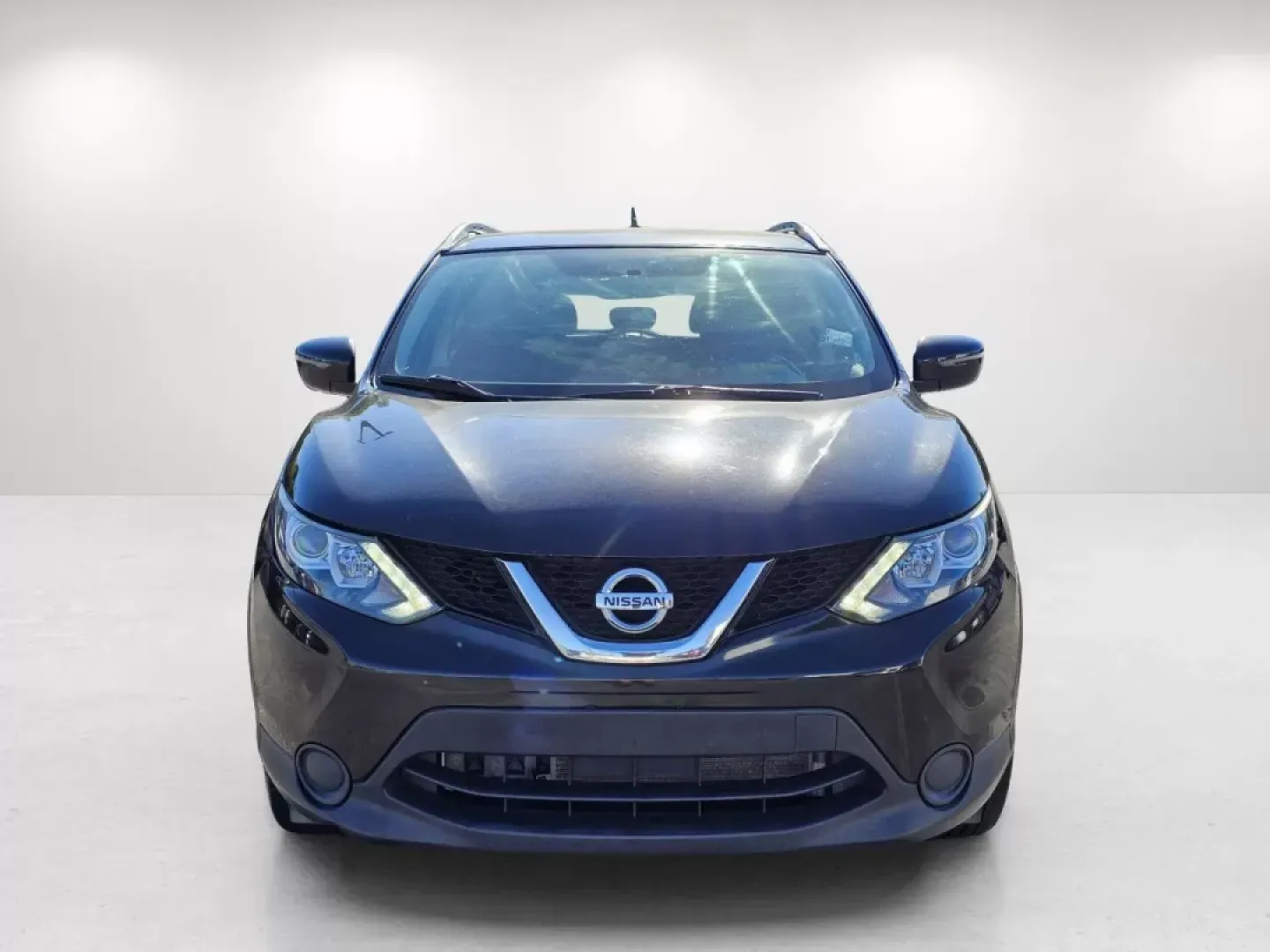 2017 /Charcoal Nissan Rogue SV (JN1BJ1CR7HW) with an Other engine, located at 7000 Northlake Connector, Columbus, GA, 31904, (706) 987-8085, 32.524975, -84.978134 - Experience the ultimate blend of style, comfort, and versatility with this 2017 Nissan Rogue SV, expertly designed for modern lifestyles and adventures! Whether you're a growing family looking for space, a commuter seeking reliability, or someone who loves weekend getaways, this sport utility vehicl - Photo#2