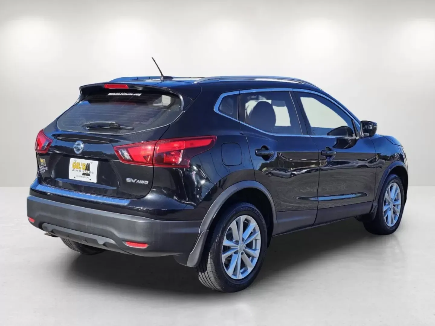 2017 /Charcoal Nissan Rogue SV (JN1BJ1CR7HW) with an Other engine, located at 7000 Northlake Connector, Columbus, GA, 31904, (706) 987-8085, 32.524975, -84.978134 - Experience the ultimate blend of style, comfort, and versatility with this 2017 Nissan Rogue SV, expertly designed for modern lifestyles and adventures! Whether you're a growing family looking for space, a commuter seeking reliability, or someone who loves weekend getaways, this sport utility vehicl - Photo#5