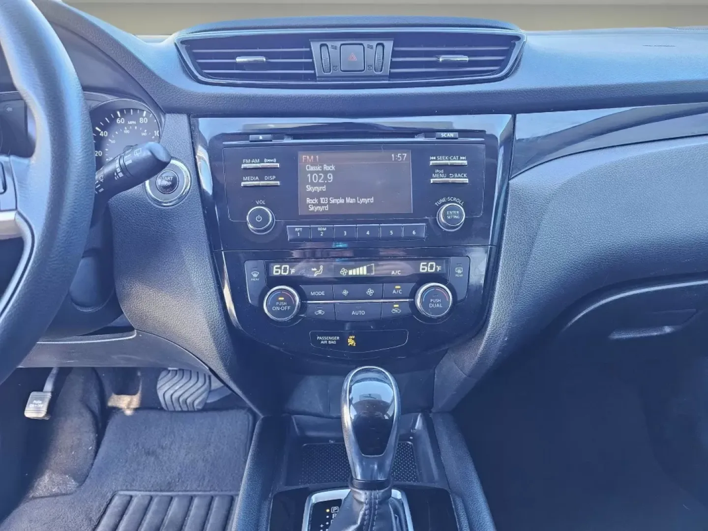 2017 /Charcoal Nissan Rogue SV (JN1BJ1CR7HW) with an Other engine, located at 7000 Northlake Connector, Columbus, GA, 31904, (706) 987-8085, 32.524975, -84.978134 - Experience the ultimate blend of style, comfort, and versatility with this 2017 Nissan Rogue SV, expertly designed for modern lifestyles and adventures! Whether you're a growing family looking for space, a commuter seeking reliability, or someone who loves weekend getaways, this sport utility vehicl - Photo#12