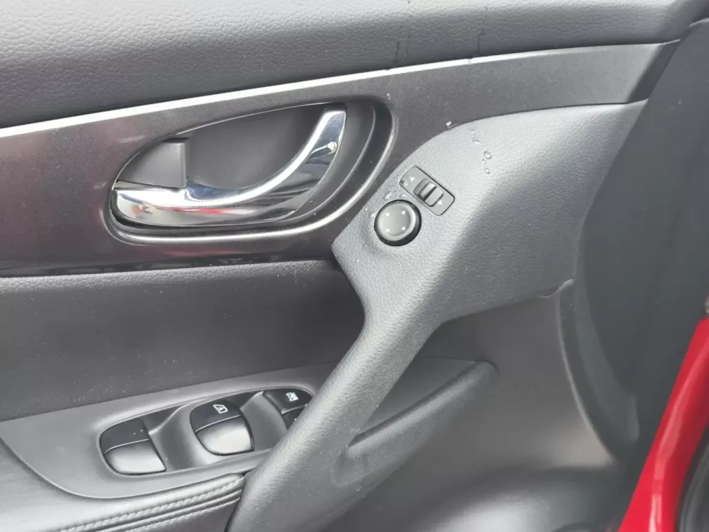 2017 /Charcoal Nissan Rogue SV (5N1AT2MT0HC) with an Other engine, located at 521 Old Farm Lane Rd, Prattville, AL, 36066, (334) 325-1505, 32.482460, -86.416367 - Discover the perfect blend of style, comfort, and reliability with the 2017 Nissan Rogue SV, available now at Gils Auto in Phenix City, AL. This versatile SUV is not just a vehicle; it's your next adventure partner-ideal for growing families, daily commuters, or anyone seeking a touch of elegance in - Photo#10