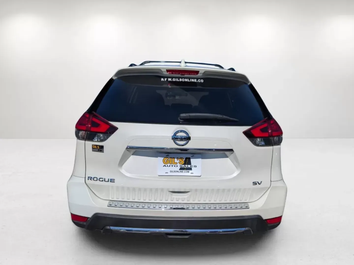 2017 /Charcoal Nissan Rogue SV (5N1AT2MT3HC) with an Other engine, located at 7000 Northlake Connector, Columbus, GA, 31904, (706) 987-8085, 32.524975, -84.978134 - **Experience Adventure with the 2017 Nissan Rogue SV at Gils Auto in Phenix City, AL!**<br /> <br /> Looking for the perfect SUV to elevate your family adventures or daily commutes? The 2017 Nissan Rogue SV is designed to meet your lifestyle needs, whether you're navigating city streets or exploring - Photo#5