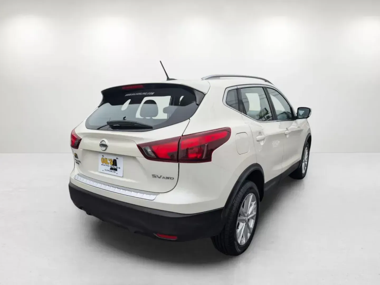2017 /Charcoal Nissan Rogue Sport SV (JN1BJ1CR5HW) with an Regular Unleaded I-4 2.0 L/122 engine, 1-Speed CVT w/OD transmission, located at 5115 14th Ave., Columbus, GA, 31904, (706) 323-0345, 32.511494, -84.971046 - Are you ready to elevate your lifestyle with a versatile and reliable SUV? Introducing the 2017 Nissan Rogue Sport SV, a perfect blend of style, comfort, and practicality that suits the needs of both adventurous weekend warriors and daily commuters. With its all-wheel drive, this SUV is ready to tac - Photo#4