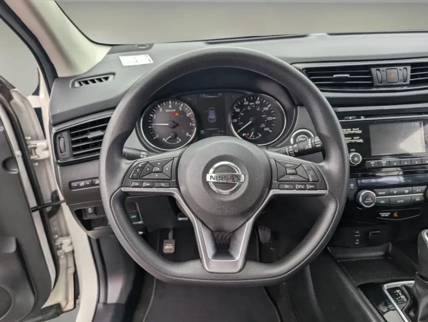 2017 /Charcoal Nissan Rogue Sport SV (JN1BJ1CR5HW) with an Regular Unleaded I-4 2.0 L/122 engine, 1-Speed CVT w/OD transmission, located at 5115 14th Ave., Columbus, GA, 31904, (706) 323-0345, 32.511494, -84.971046 - Are you ready to elevate your lifestyle with a versatile and reliable SUV? Introducing the 2017 Nissan Rogue Sport SV, a perfect blend of style, comfort, and practicality that suits the needs of both adventurous weekend warriors and daily commuters. With its all-wheel drive, this SUV is ready to tac - Photo#15