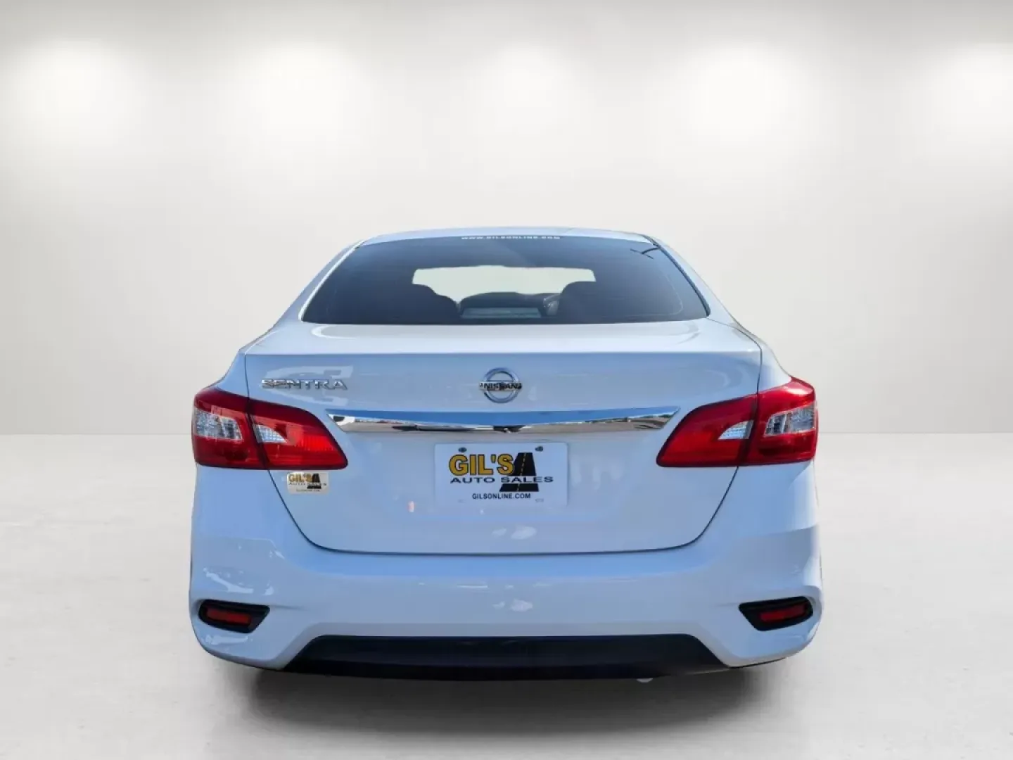 2017 /Charcoal Nissan Sentra S (3N1AB7AP8HY) with an Other engine, located at 1430 Gateway Drive, Opelika, AL, 36801, (334) 239-0944, 32.637871, -85.409790 - ### Discover Your Next Adventure with the 2017 Nissan Sentra from Gils Auto - Columbus #2!<br /> <br /> Are you searching for a reliable sedan that's perfect for your daily commute or family outings? Look no further than the 2017 Nissan Sentra S, available now at Gils Auto - Columbus #2! With its sp - Photo#3