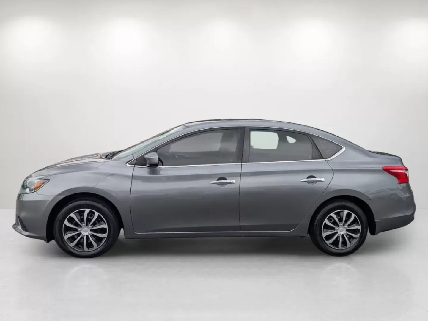 2017 /Charcoal Nissan Sentra S (3N1AB7AP5HY) with an Other engine, located at 521 Old Farm Lane Rd, Prattville, AL, 36066, (334) 325-1505, 32.482460, -86.416367 - **Experience Comfort and Reliability with the 2017 Nissan Sentra at Gils Auto - Your Trusted Phenix City Dealer**<br /> <br /> Are you searching for a dependable vehicle that fits perfectly into your busy lifestyle? Look no further than the 2017 Nissan Sentra, available now at Gils Auto, located con - Photo#7