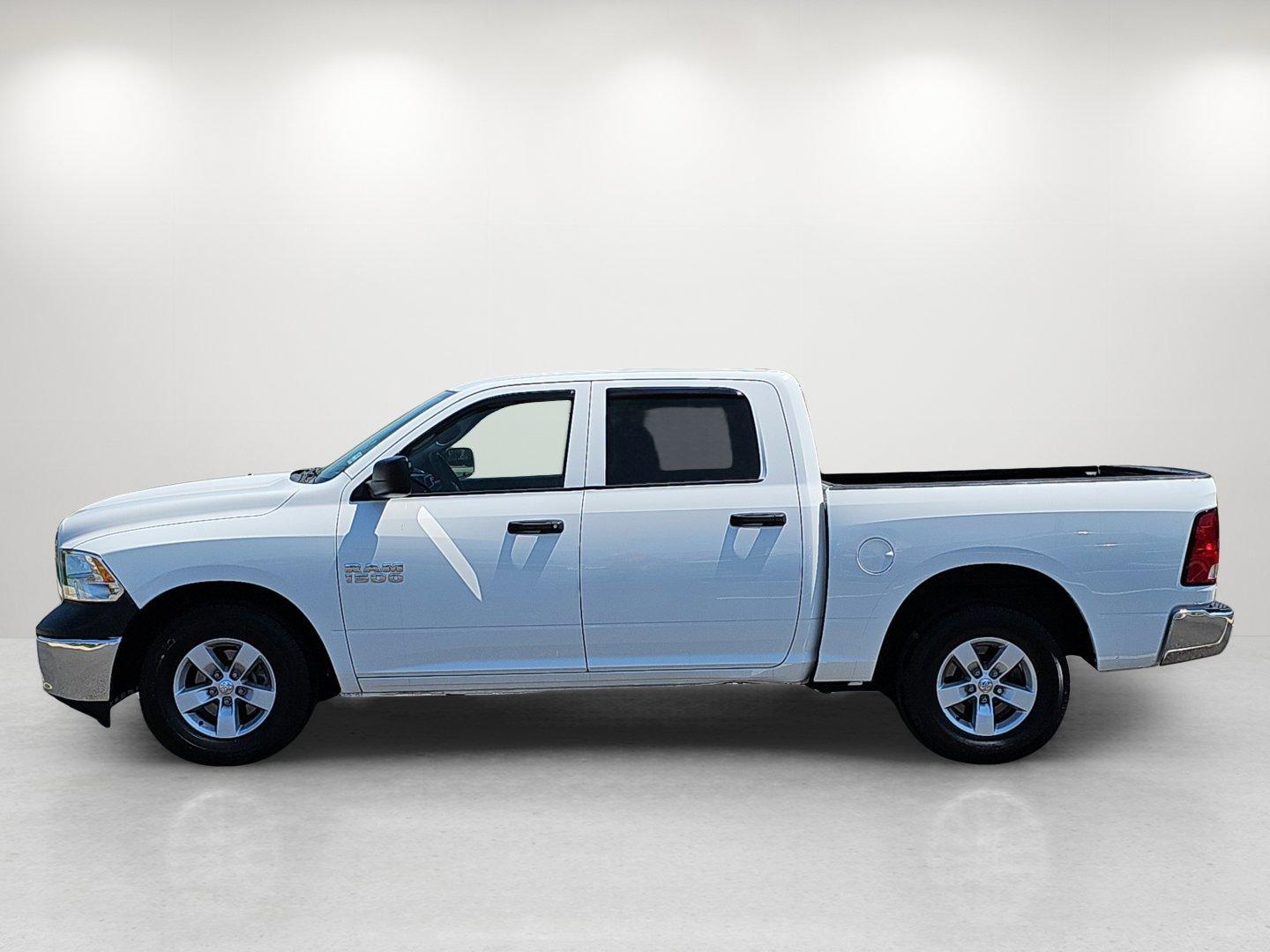 2017 /Diesel Gray/Black Ram 1500 Tradesman (1C6RR6KG0HS) with an Regular Unleaded V-6 3.6 L/220 engine, 8-Speed Automatic w/OD transmission, located at 521 Old Farm Lane Rd, Prattville, AL, 36066, (334) 325-1505, 32.482460, -86.416367 - 2017 Ram 1500 Tradesman - Photo#8