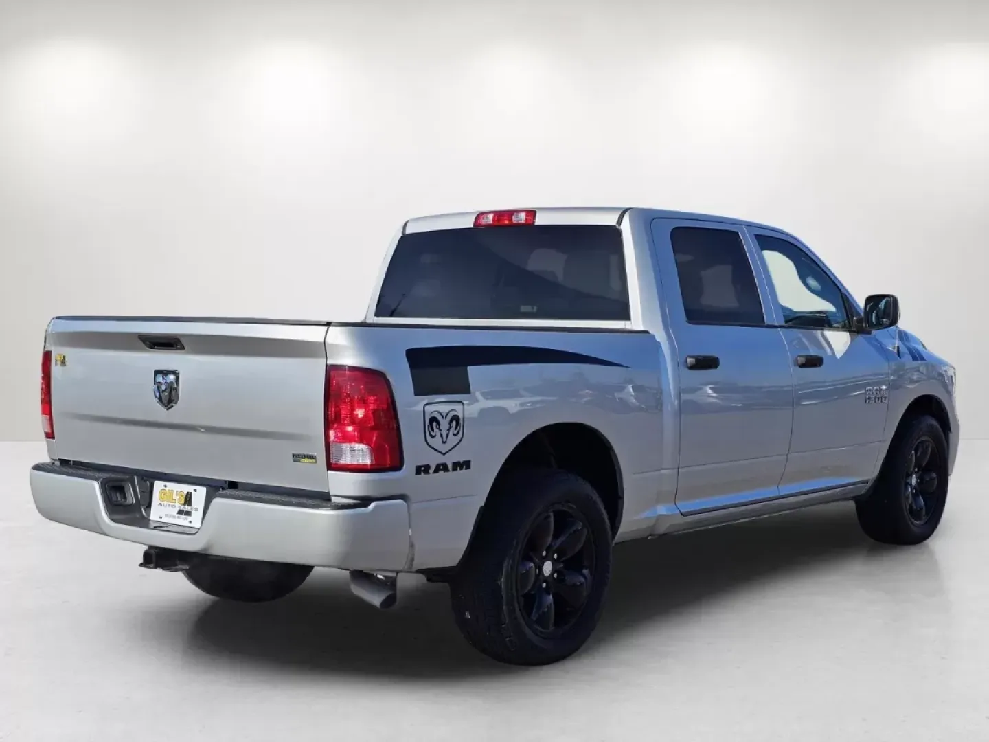 2017 /Diesel Gray/Black Ram 1500 Tradesman (1C6RR6KG3HS) with an Other engine, located at 521 Old Farm Lane Rd, Prattville, AL, 36066, (334) 325-1505, 32.482460, -86.416367 - Experience the thrill of adventure and utility with the 2017 Ram 1500 Tradesman, an exceptional crew cab pickup truck that's perfect for both daily commutes and weekend getaways. If you're in Prattville, AL, and looking for a reliable vehicle that marries performance with comfort, look no further th - Photo#5