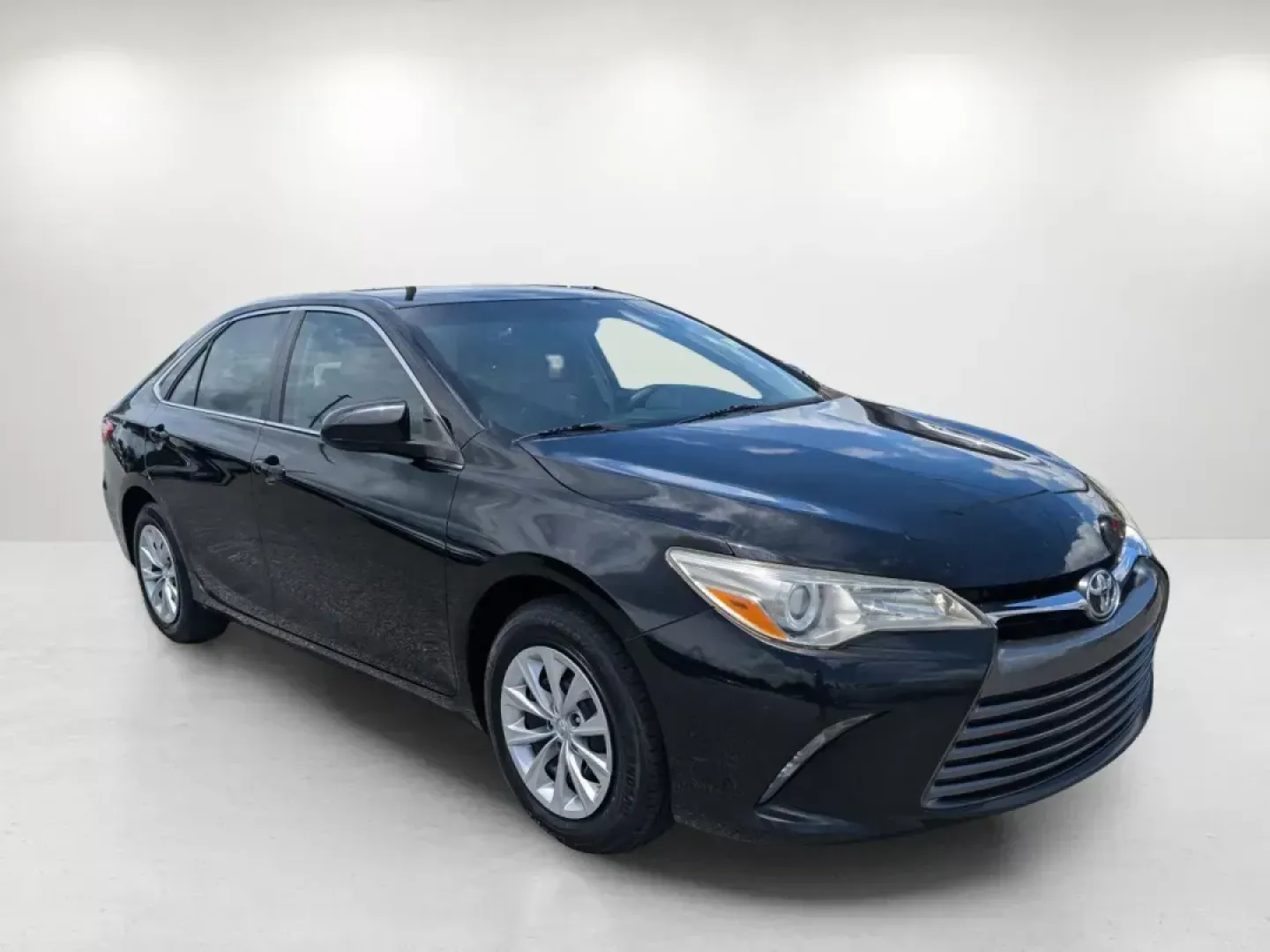 2017 Toyota Camry LE (4T1BF1FK4HU) with an Other engine, located at 5115 14th Ave., Columbus, GA, 31904, (706) 323-0345, 32.511494, -84.971046 - **Experience the Perfect Blend of Comfort and Reliability with the 2017 Toyota Camry LE!** <br /> <br /> Are you searching for a dependable sedan that's perfect for your daily commute, family outings, or weekend adventures? Look no further! The 2017 Toyota Camry LE, available at Gils Auto in Columbu - Photo#2