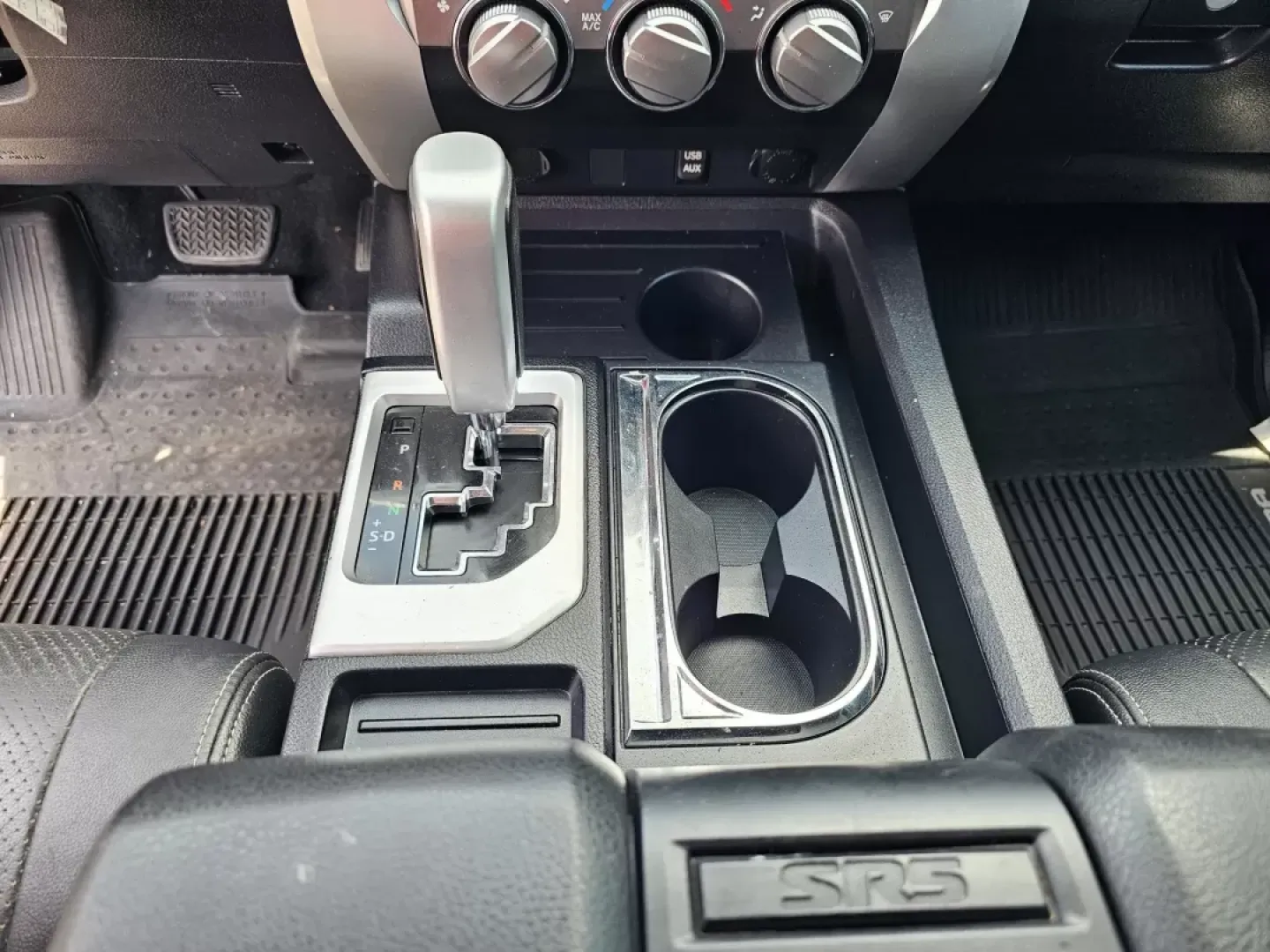 2017 Toyota Tundra 2WD SR5 (5TFEM5F10HX) with an Other engine, located at 521 Old Farm Lane Rd, Prattville, AL, 36066, (334) 325-1505, 32.482460, -86.416367 - **Unleash Your Adventurous Side with the 2017 Toyota Tundra SR5 Crew Cab at Gils Auto in Prattville, AL!**<br /> <br /> Are you ready to elevate your outdoor adventures and weekend getaways? The 2017 Toyota Tundra SR5 Crew Cab is your perfect partner for exploration, offering a blend of rugged capab - Photo#12