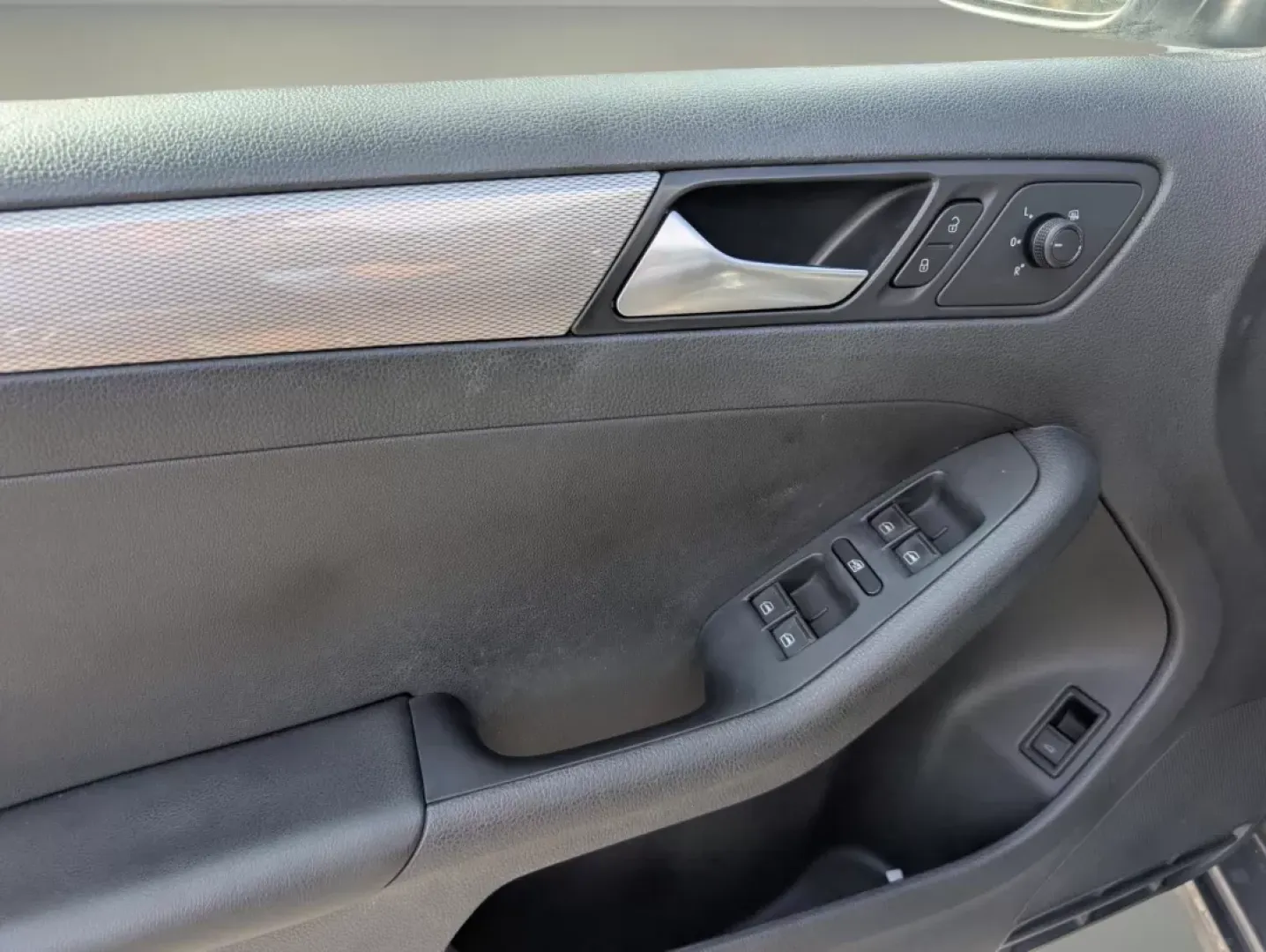 2017 Volkswagen Jetta 1.4T S (3VW2B7AJ7HM) with an Other engine, located at 521 Old Farm Lane Rd, Prattville, AL, 36066, (334) 325-1505, 32.482460, -86.416367 - **Discover Your Next Adventure with the 2017 Volkswagen Jetta at Gils Auto - Phenix City!**<br /> <br /> Are you in the market for a reliable sedan that fits seamlessly into your active lifestyle? Look no further than this stunning 2017 Volkswagen Jetta, perfect for everything from daily commutes to - Photo#10