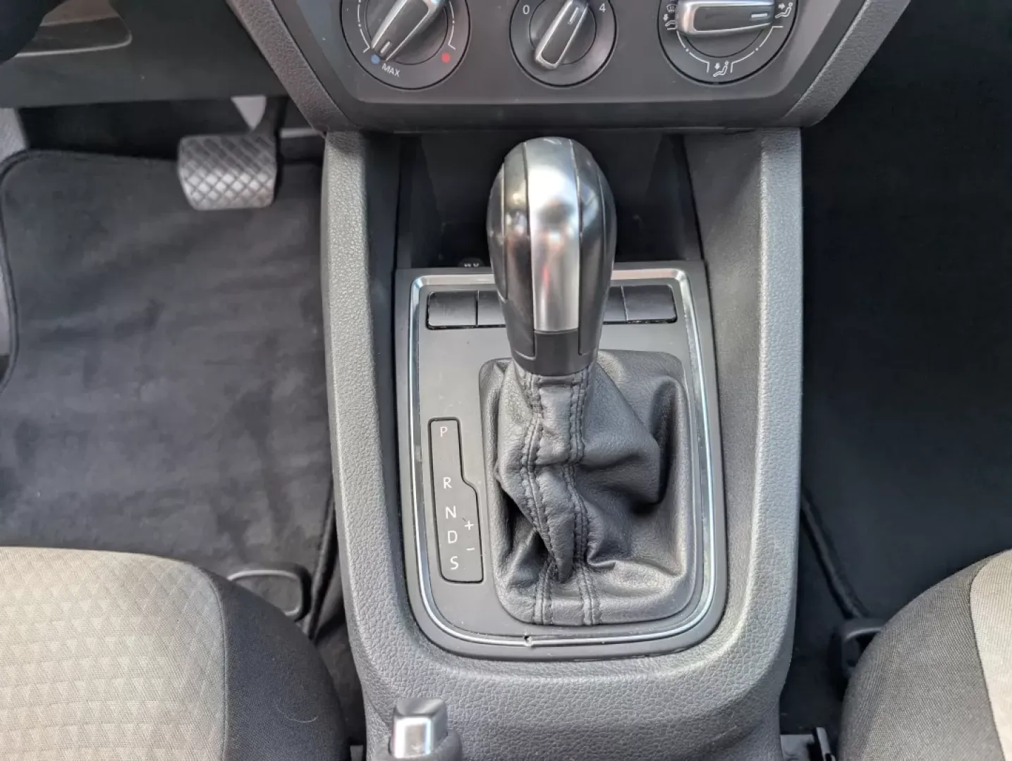 2017 Volkswagen Jetta 1.4T S (3VW2B7AJ7HM) with an Other engine, located at 521 Old Farm Lane Rd, Prattville, AL, 36066, (334) 325-1505, 32.482460, -86.416367 - **Discover Your Next Adventure with the 2017 Volkswagen Jetta at Gils Auto - Phenix City!**<br /> <br /> Are you in the market for a reliable sedan that fits seamlessly into your active lifestyle? Look no further than this stunning 2017 Volkswagen Jetta, perfect for everything from daily commutes to - Photo#13